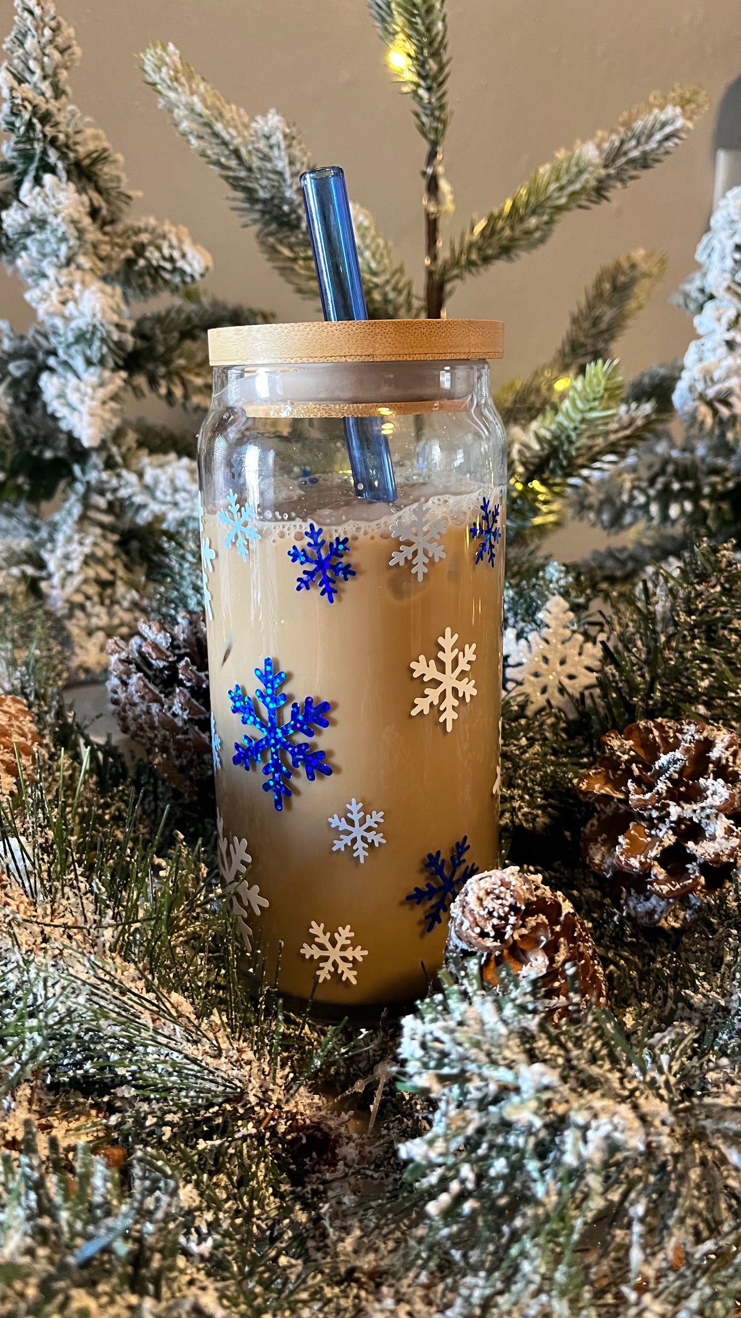 Snowflake glass cup