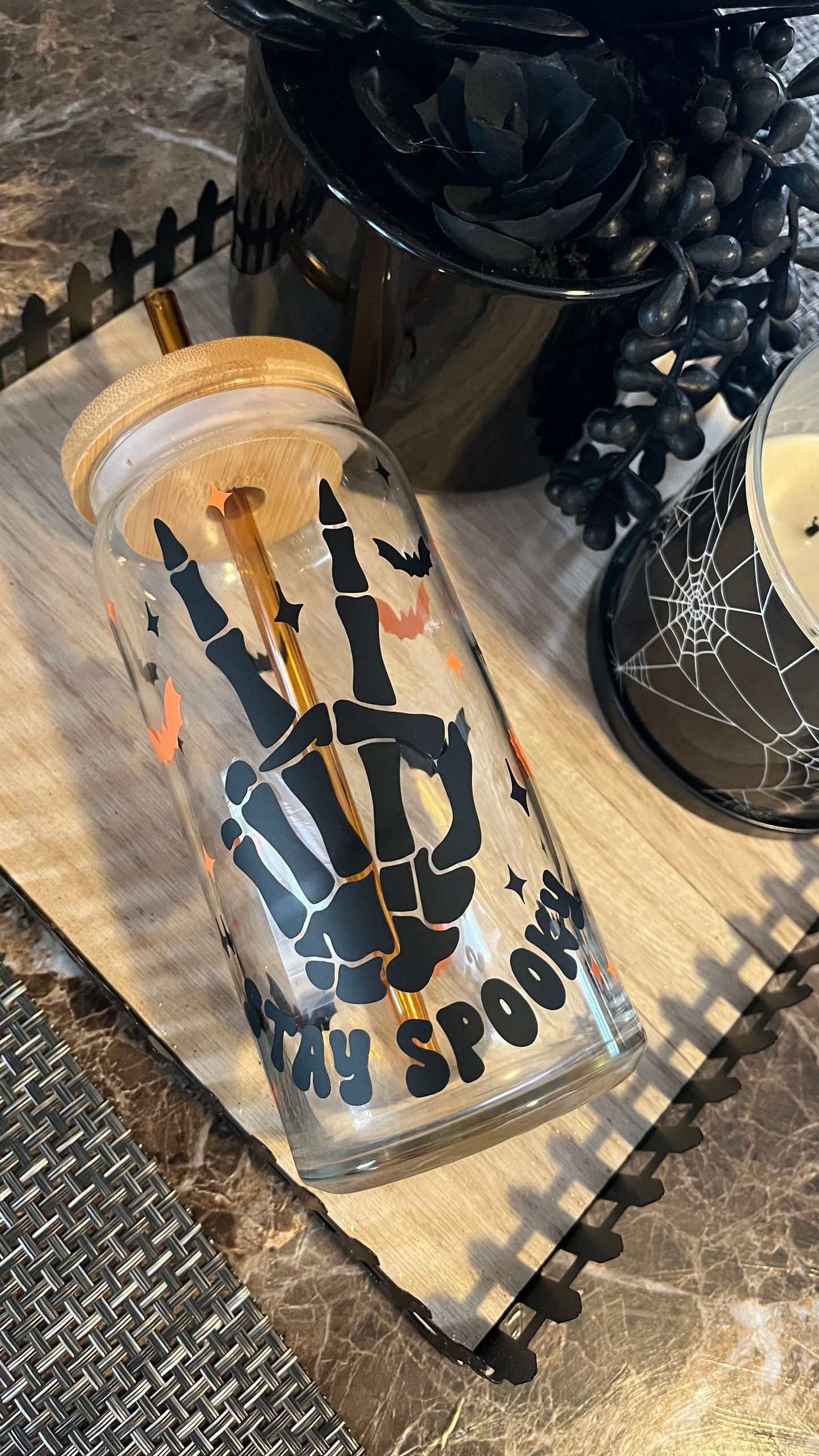 Stay spooky glass cup