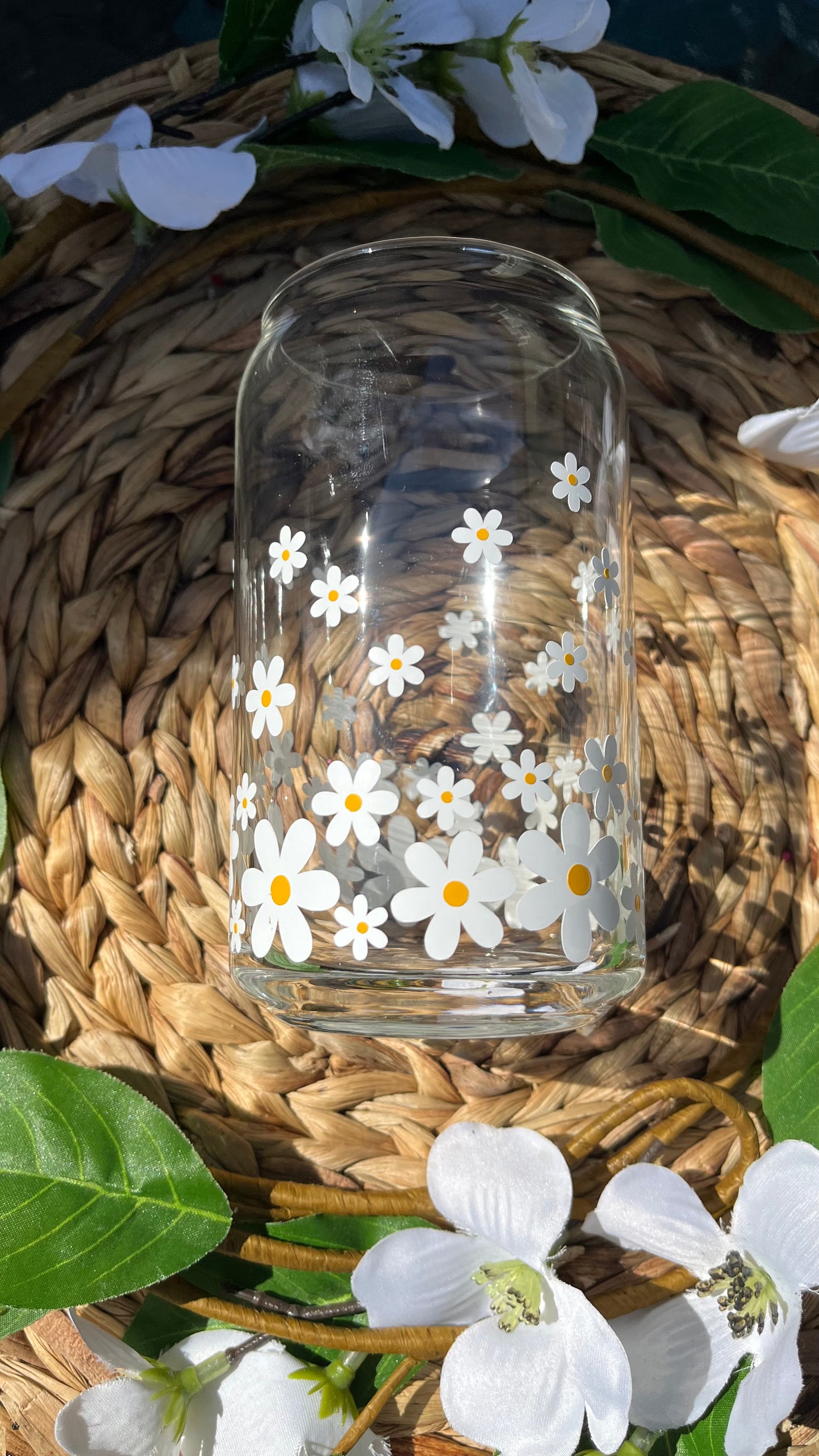 Daisies glass cup