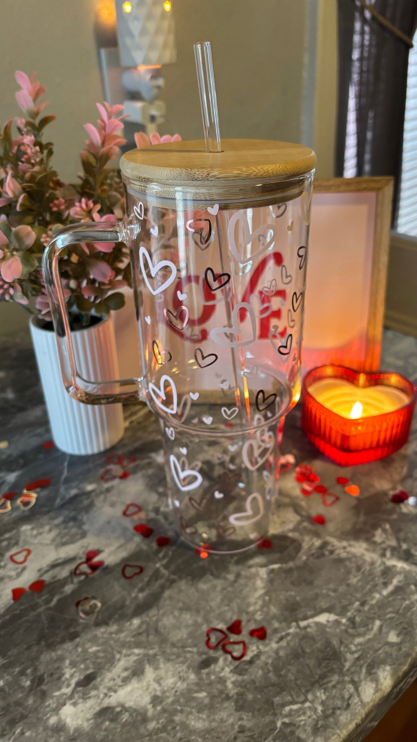 Pink hearts glass tumbler