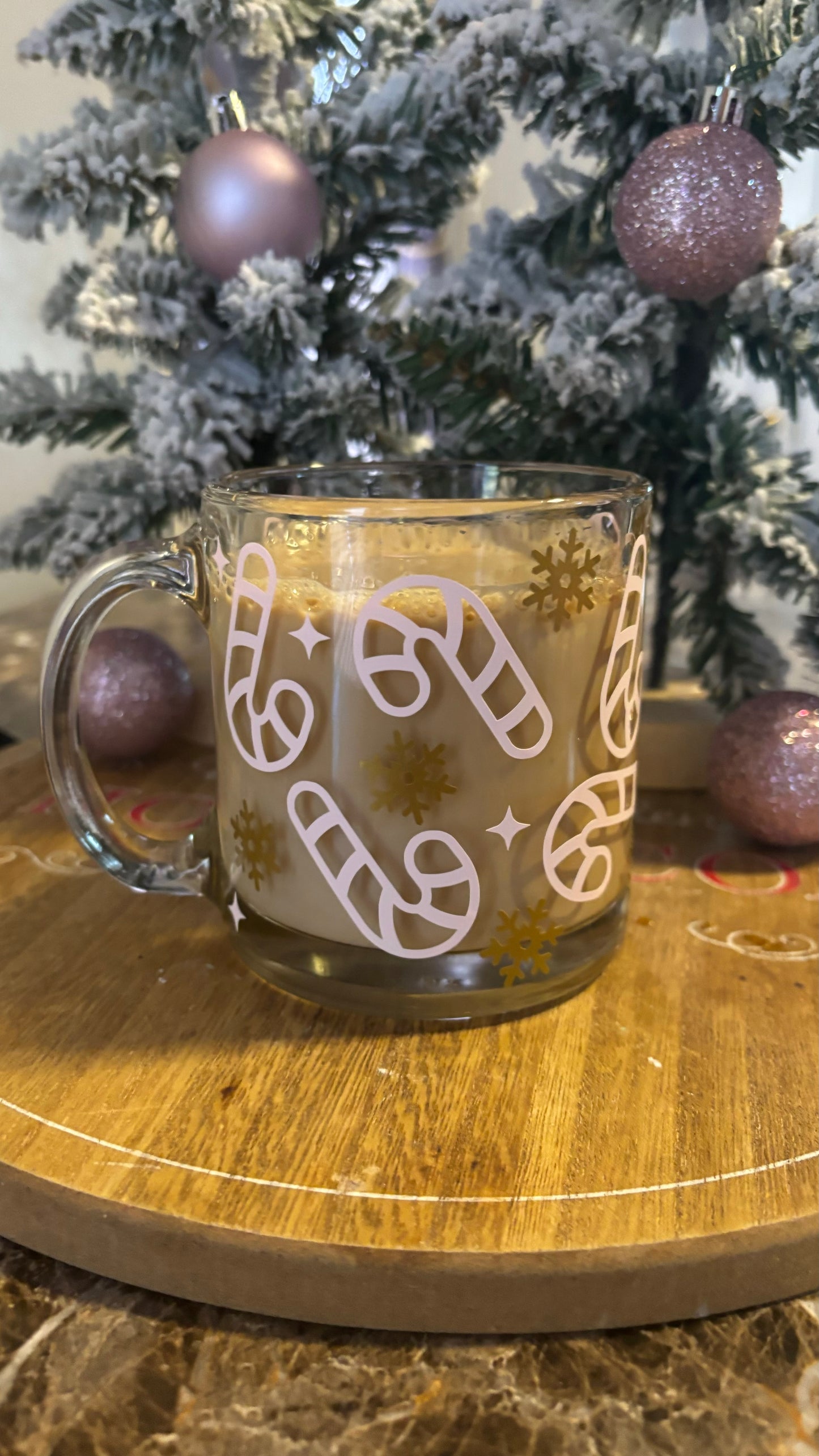 Pinkmas candy canes glass mug