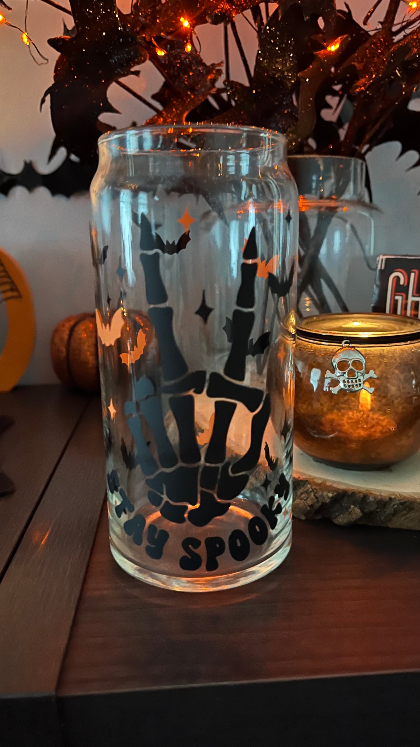 Stay spooky glass cup