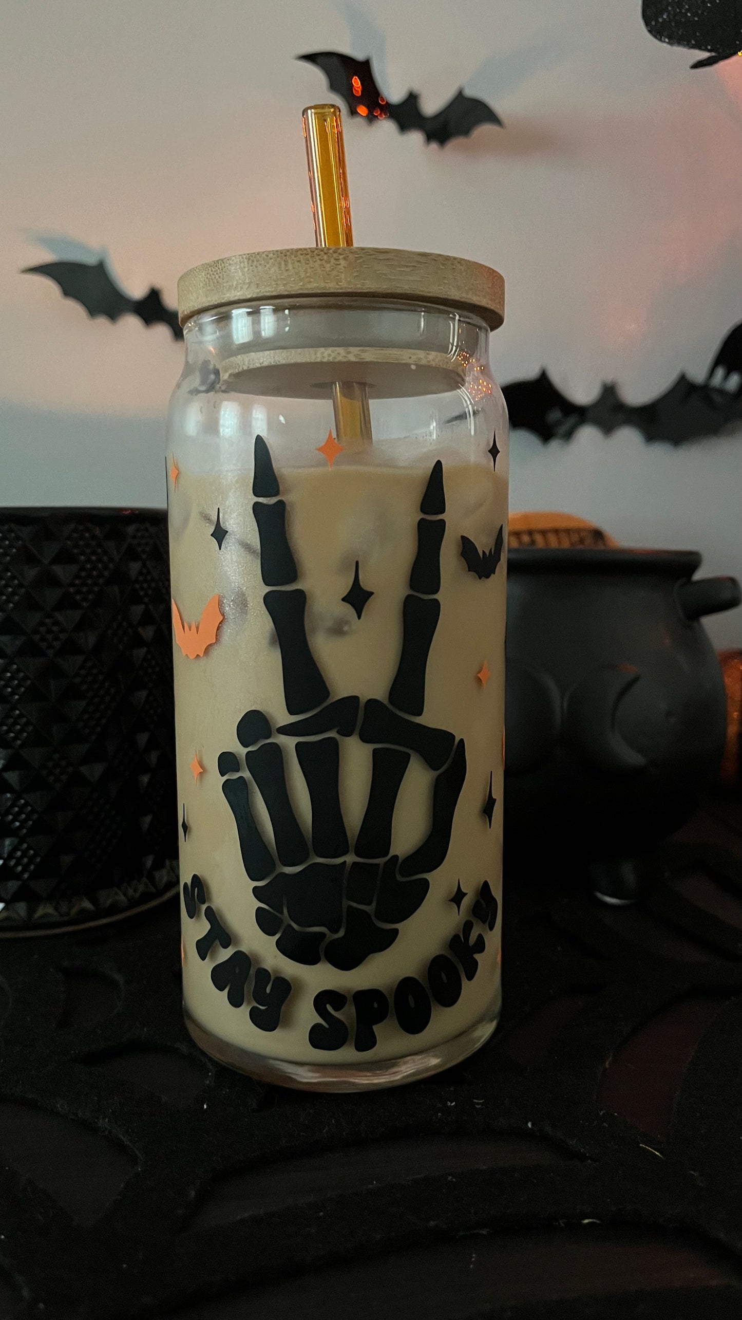 Stay spooky glass cup