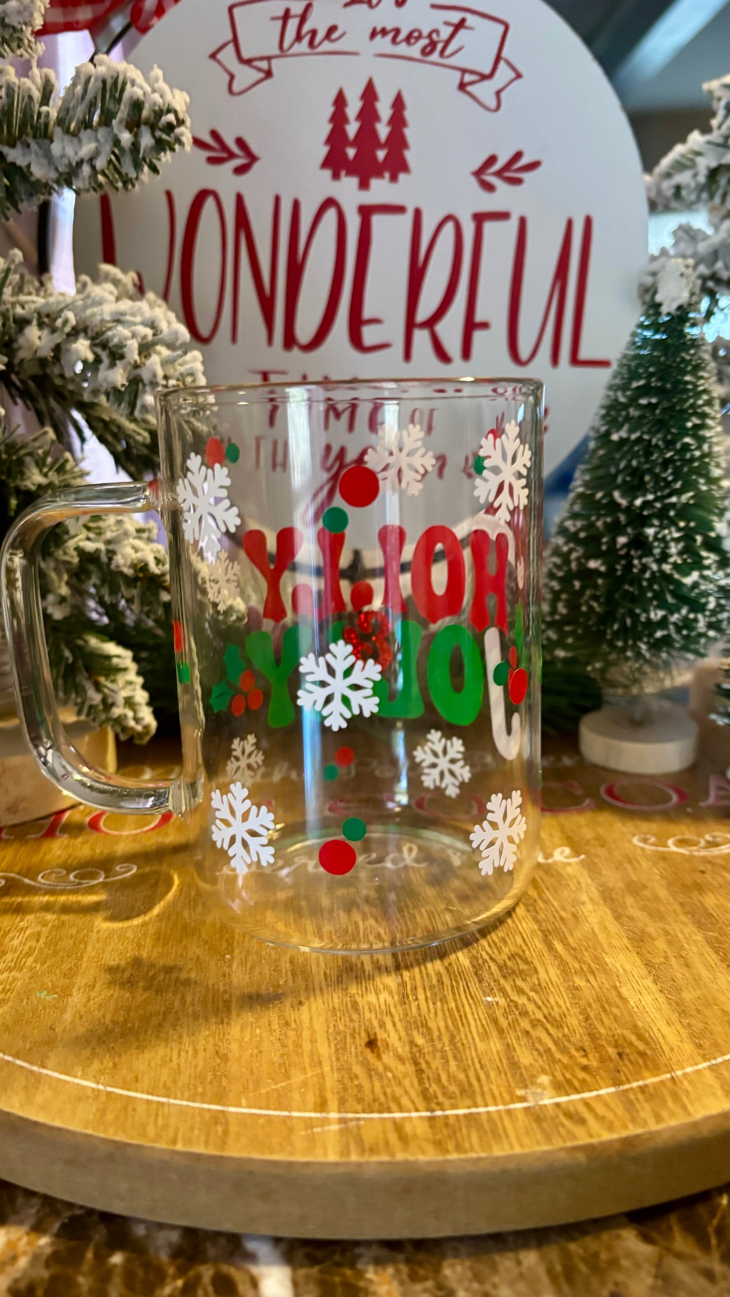 Holly jolly 16oz glass mug