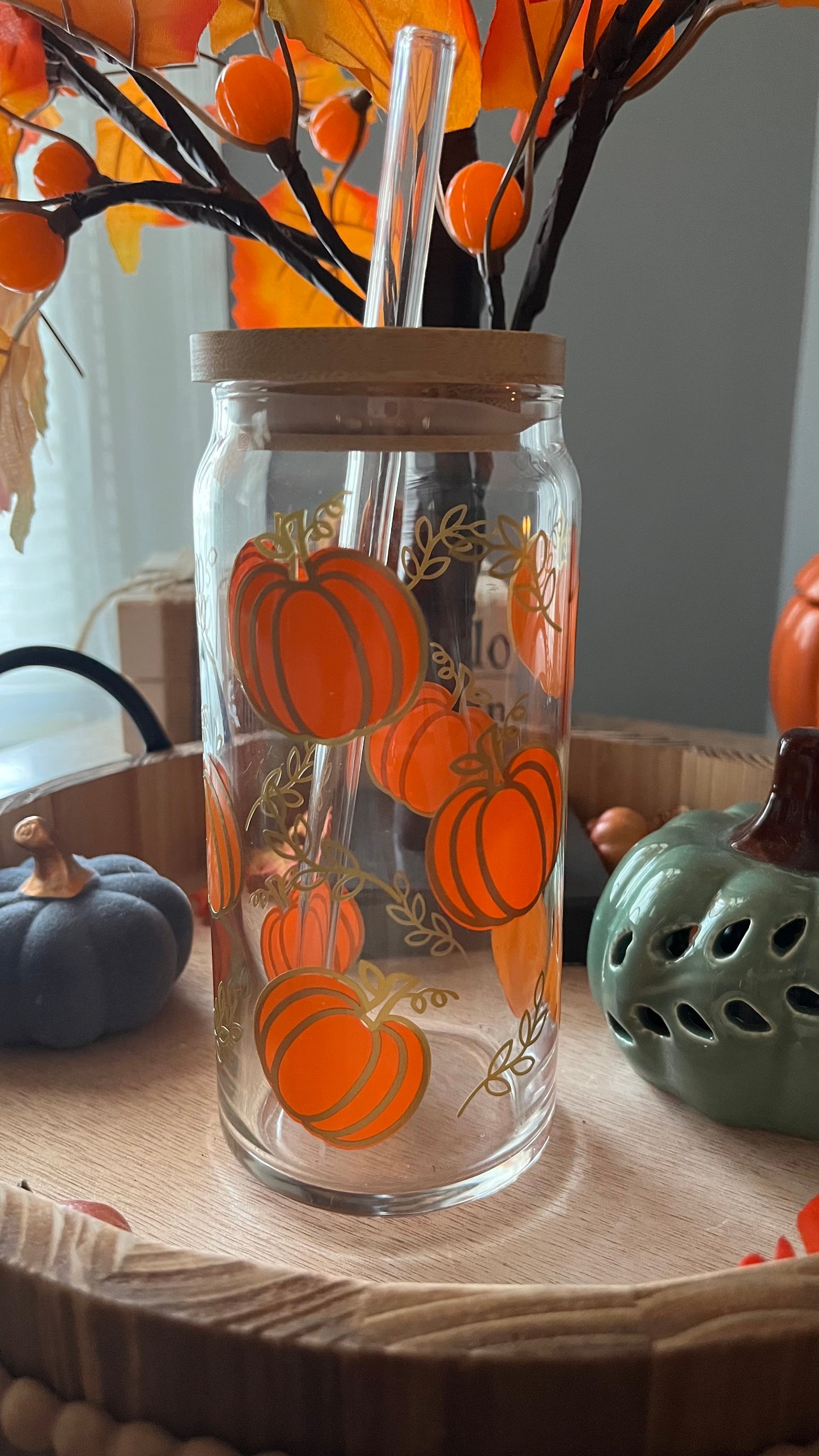 Autumn pumpkins glass cup