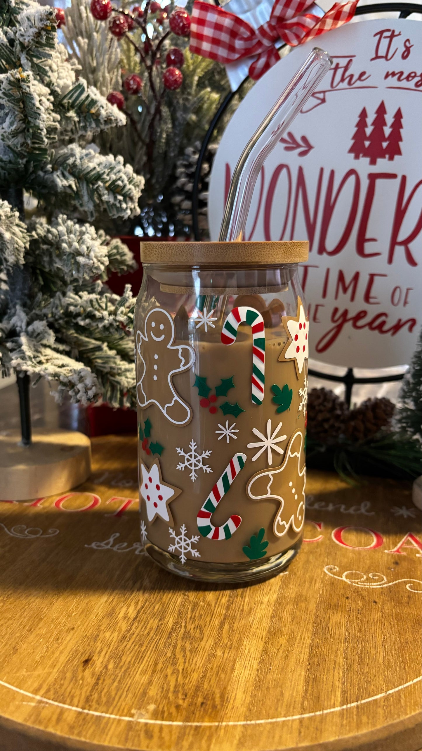 Gingerbread Christmas glass cup