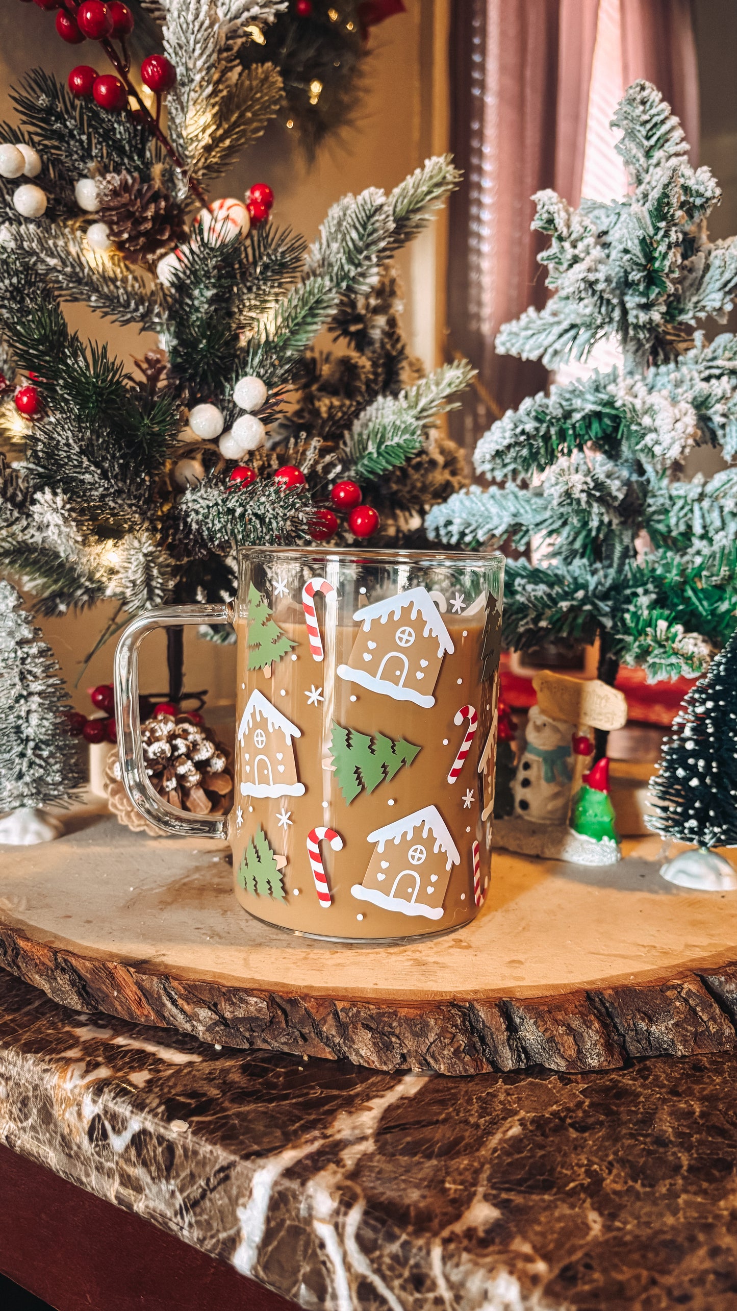 Gingerbread house glass mug