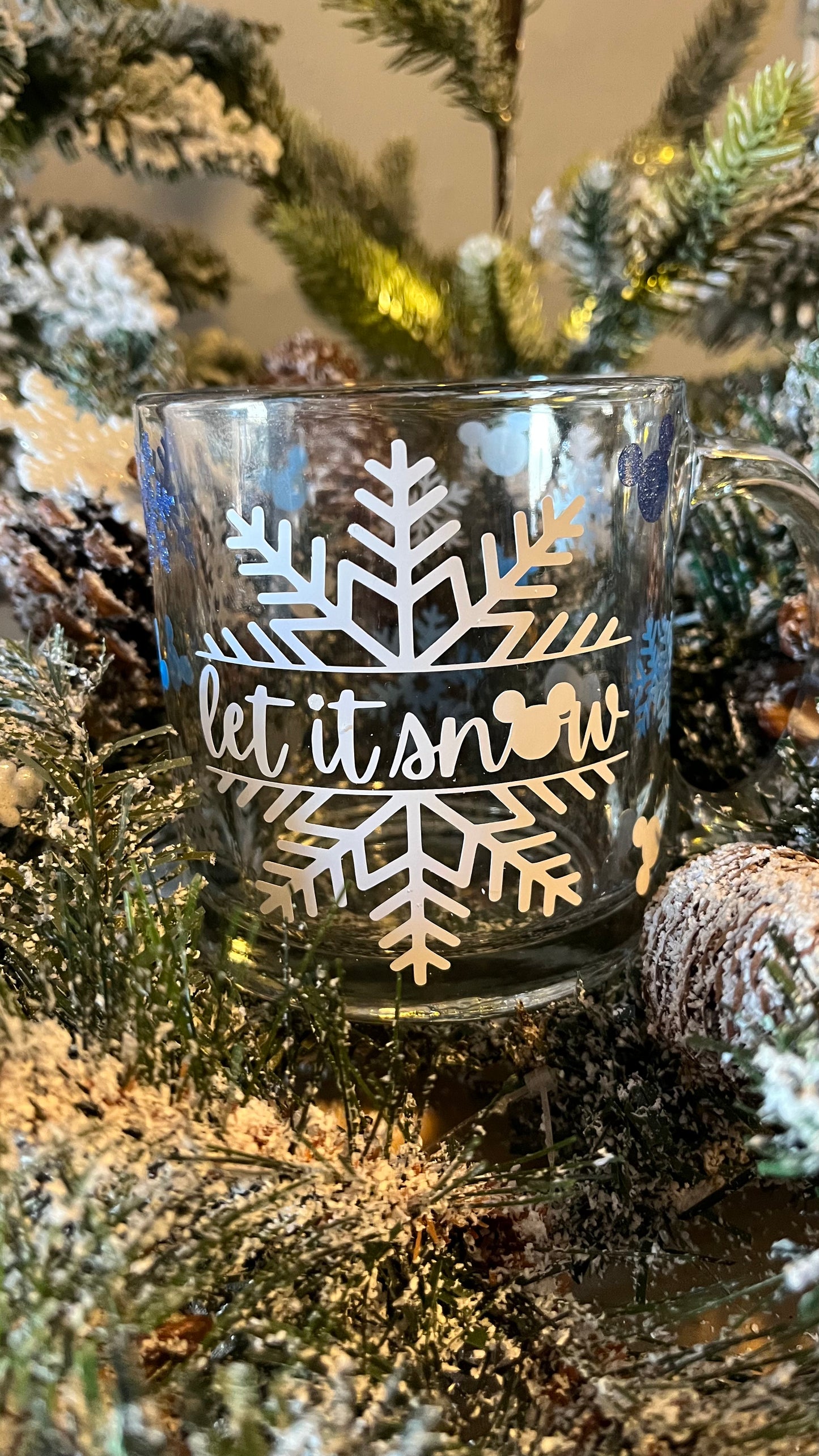 Let it snow glass mug