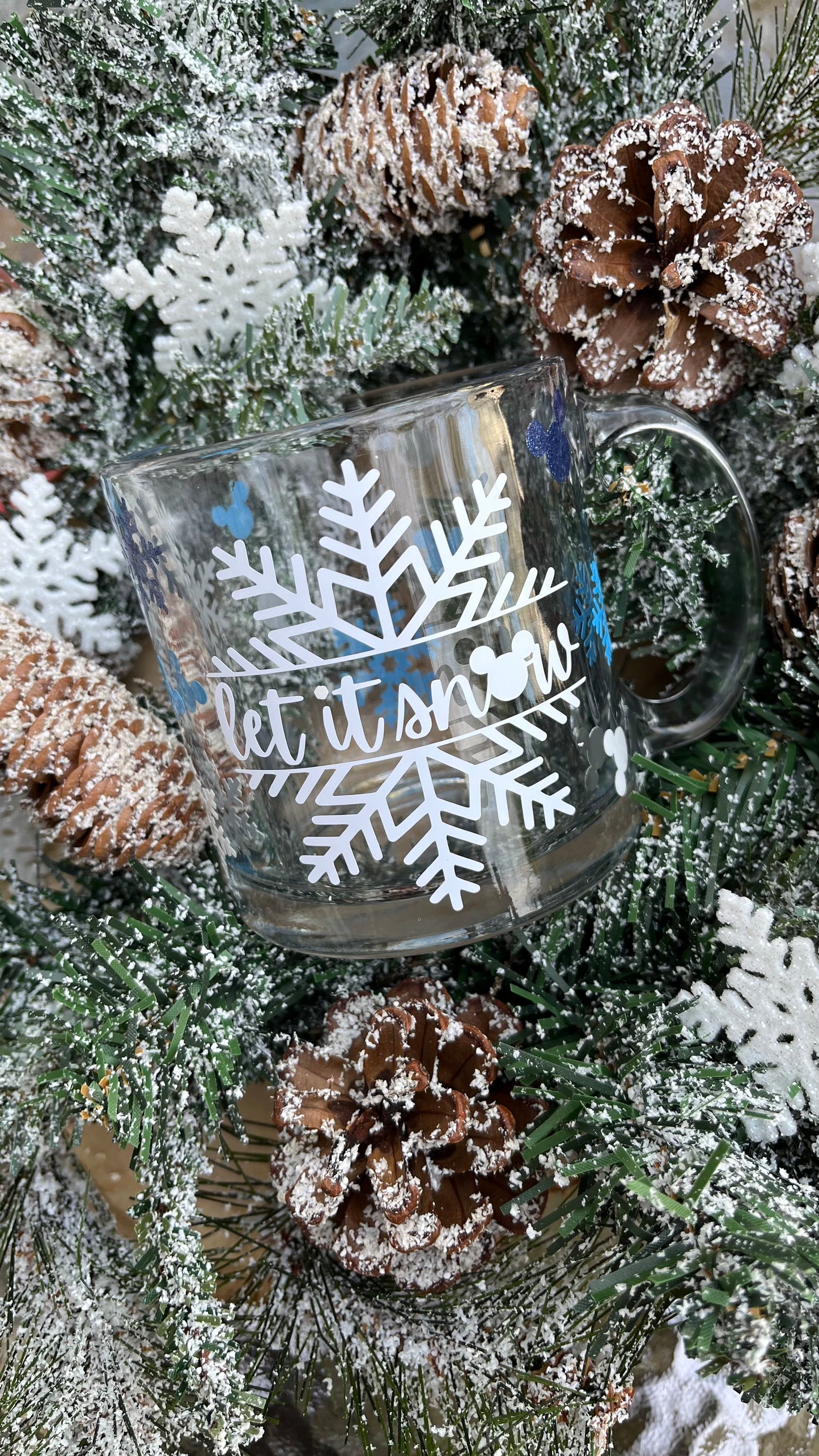 Let it snow glass mug