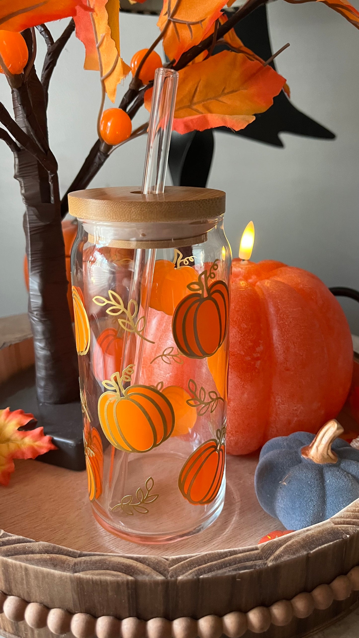 Autumn pumpkins glass cup