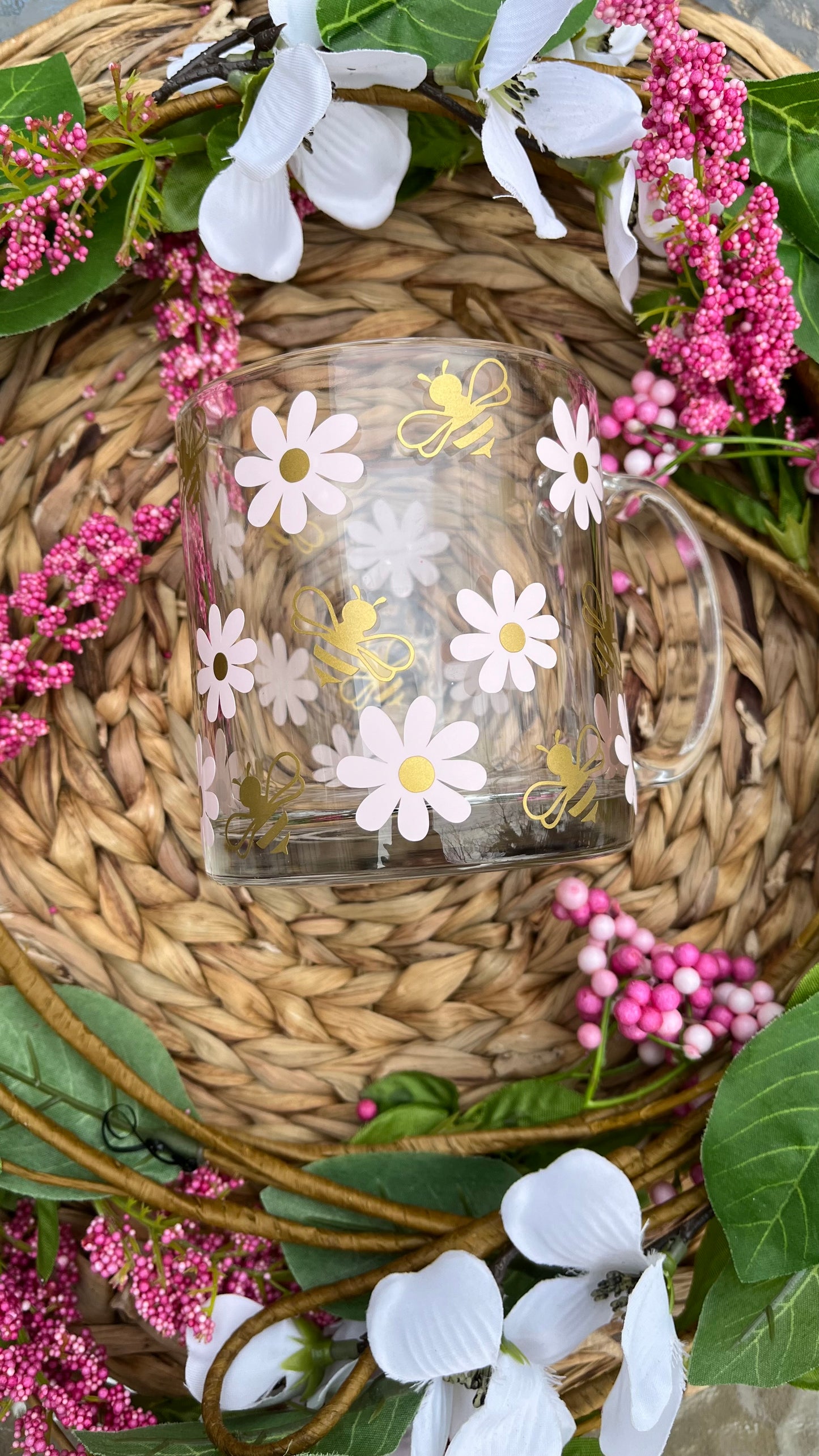 Honey bee Daisy glass mug