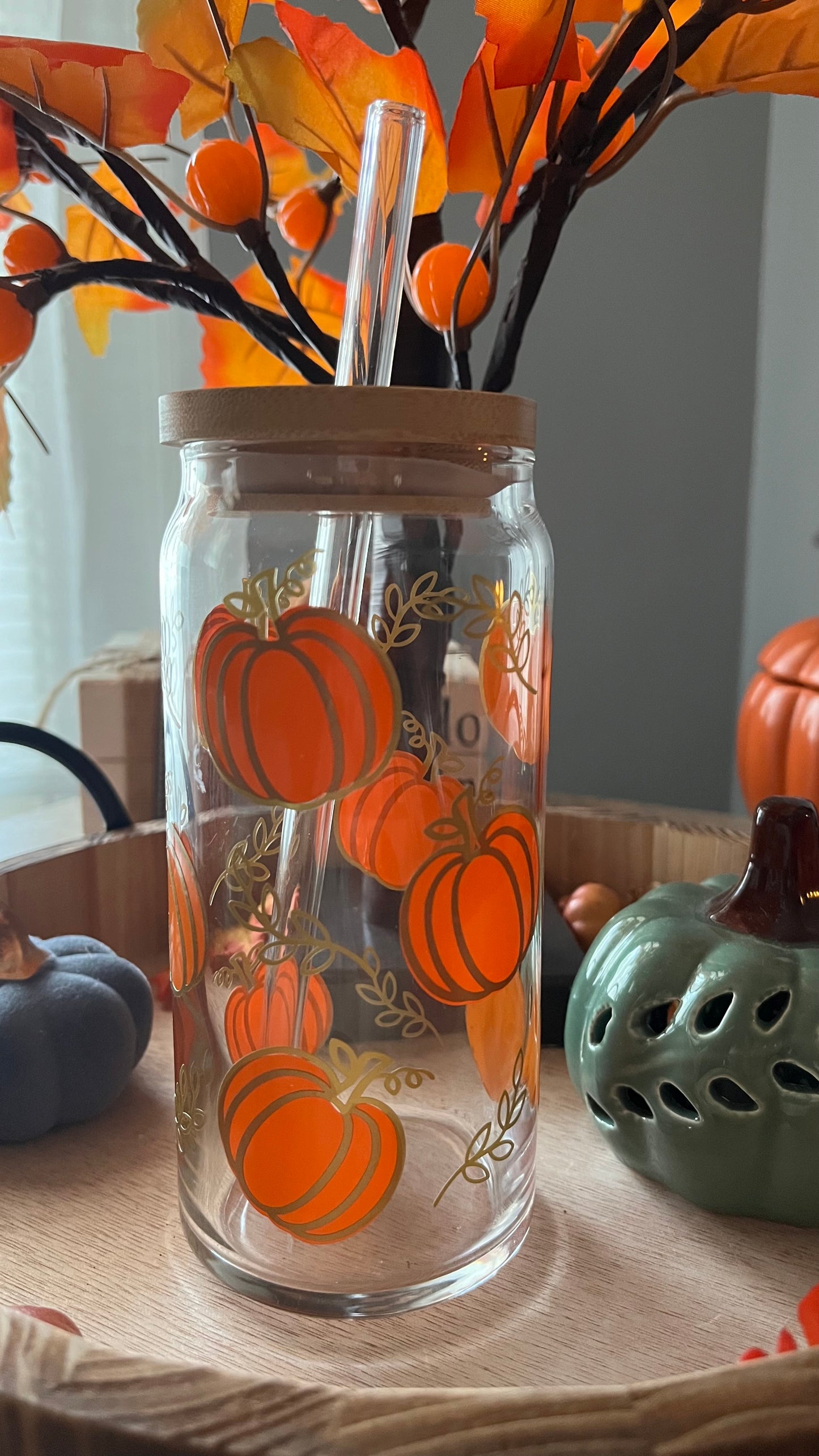 Autumn pumpkins glass cup