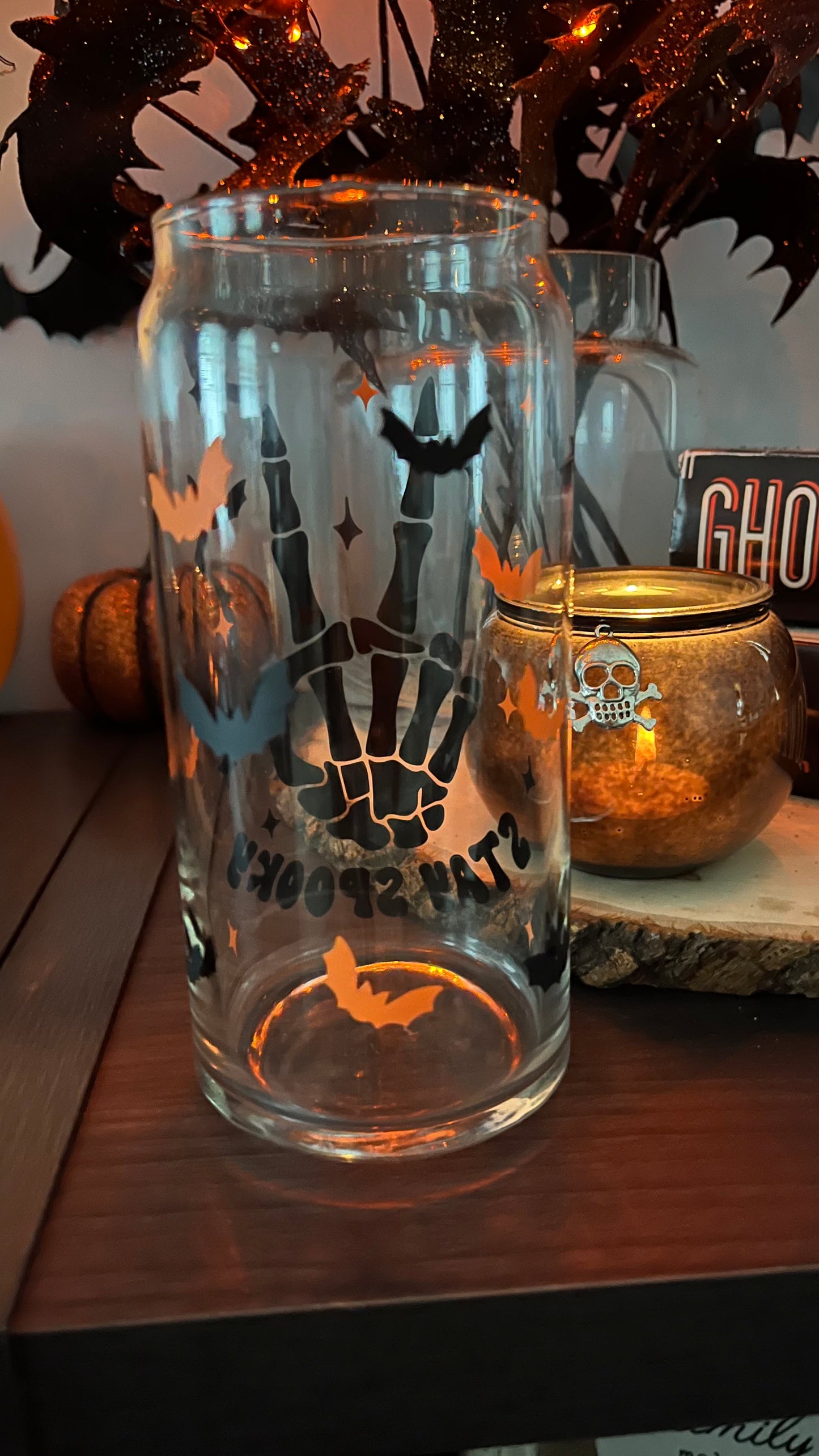 Stay spooky glass cup