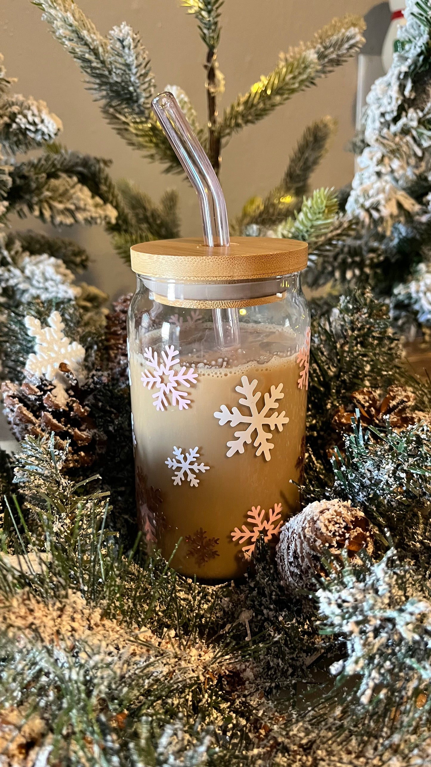 Snowflake glass cup