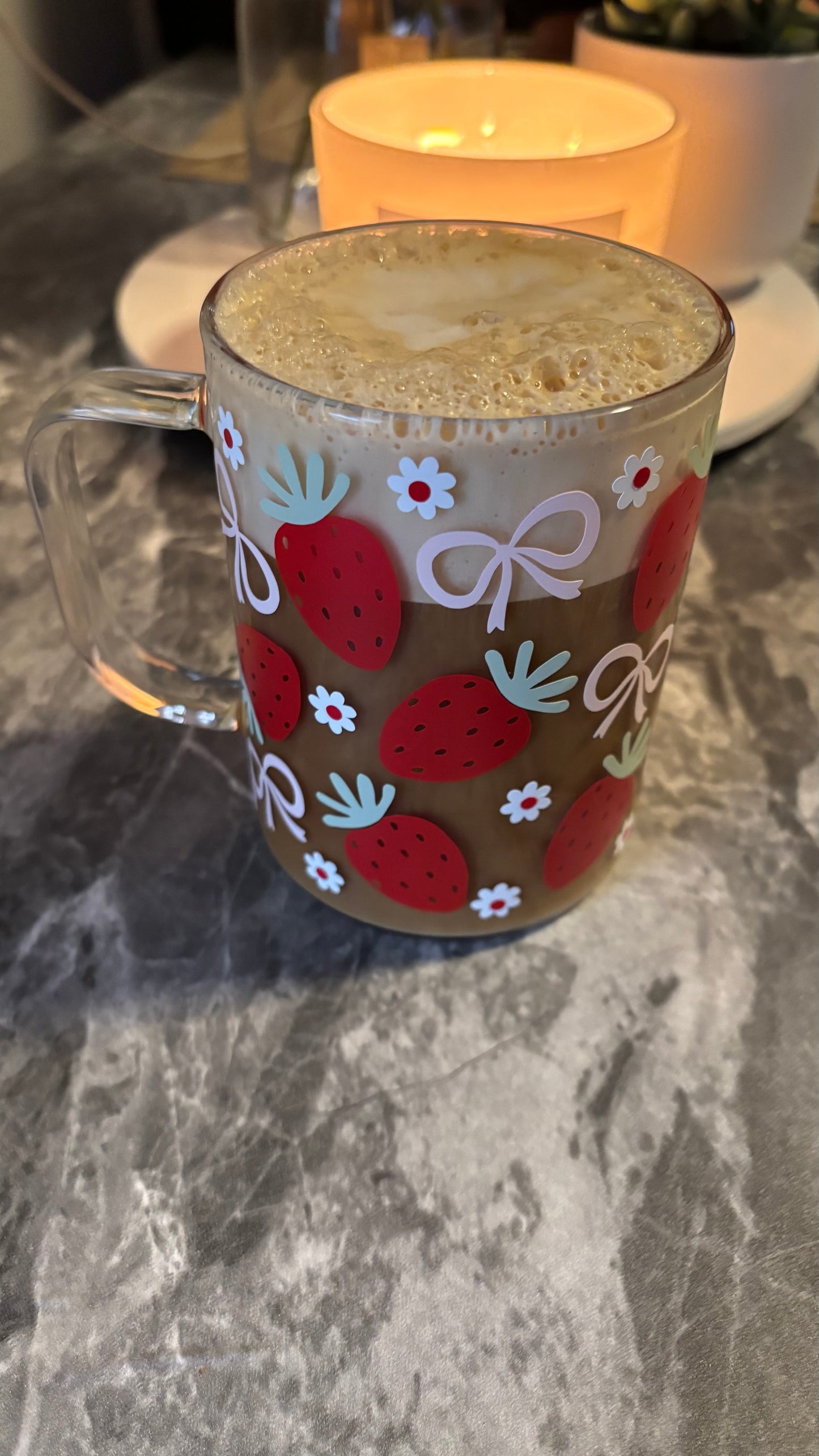 Strawberry bows glass mug