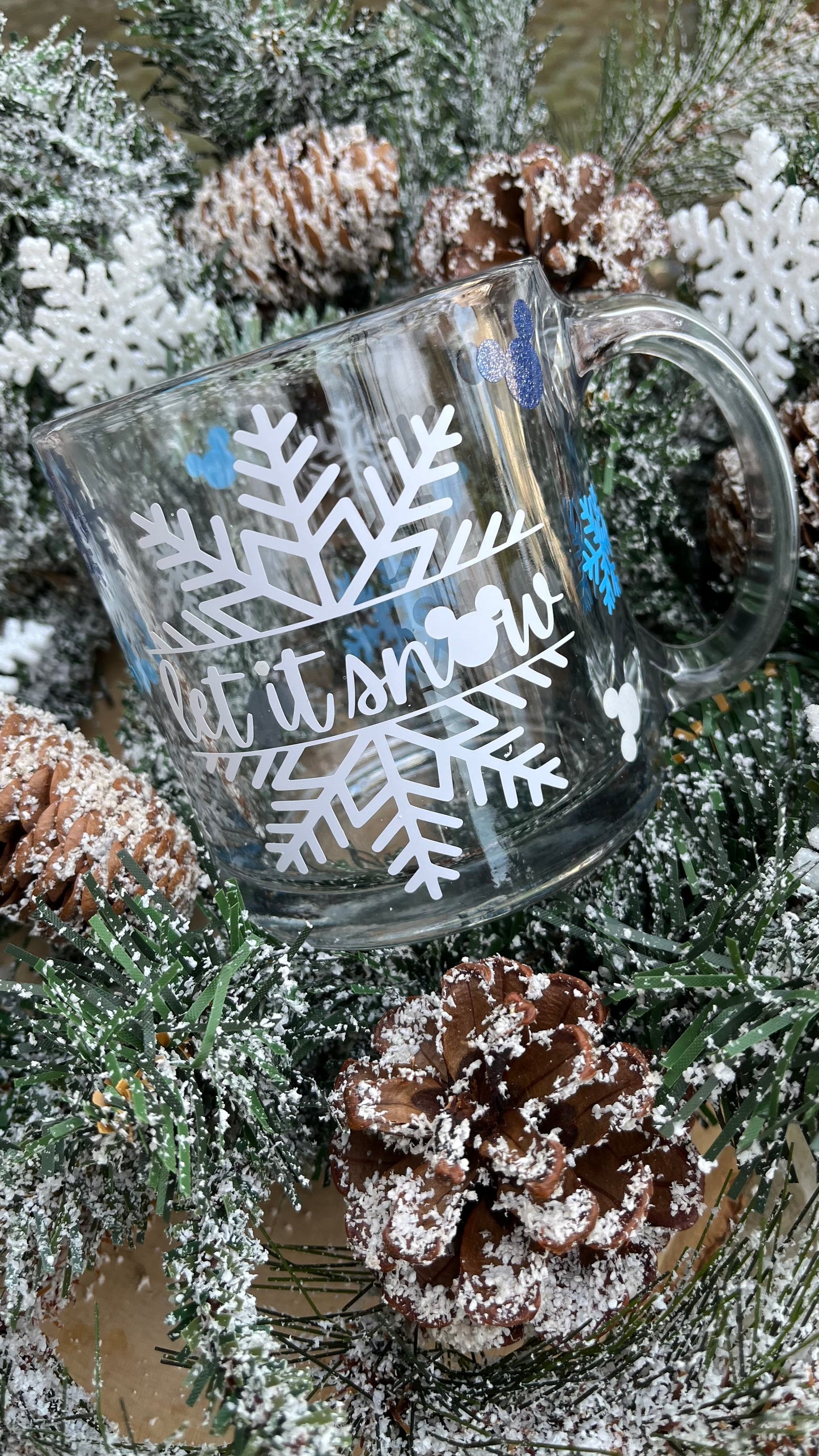 Let it snow glass mug