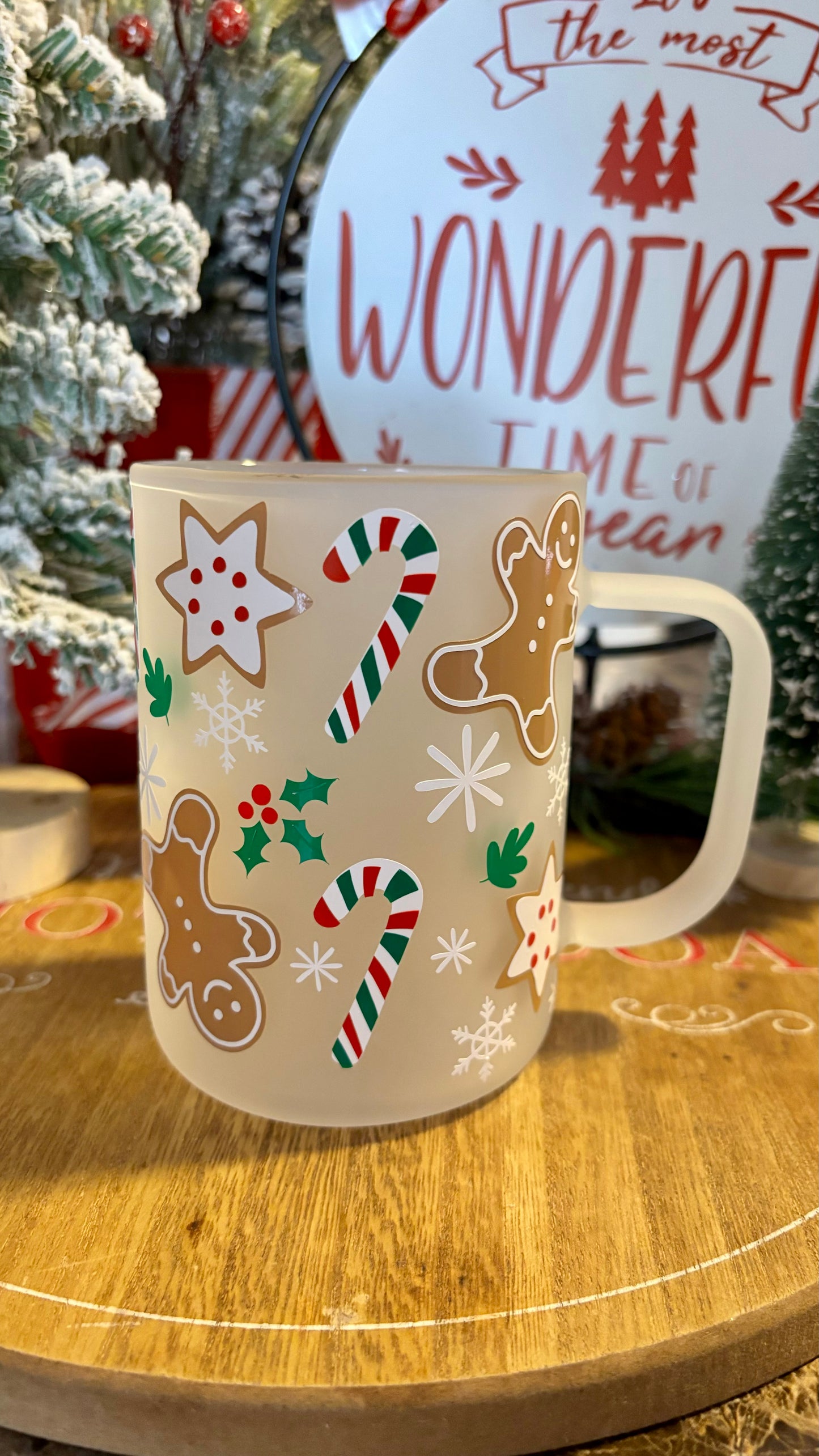 Gingerbread Christmas glass mug