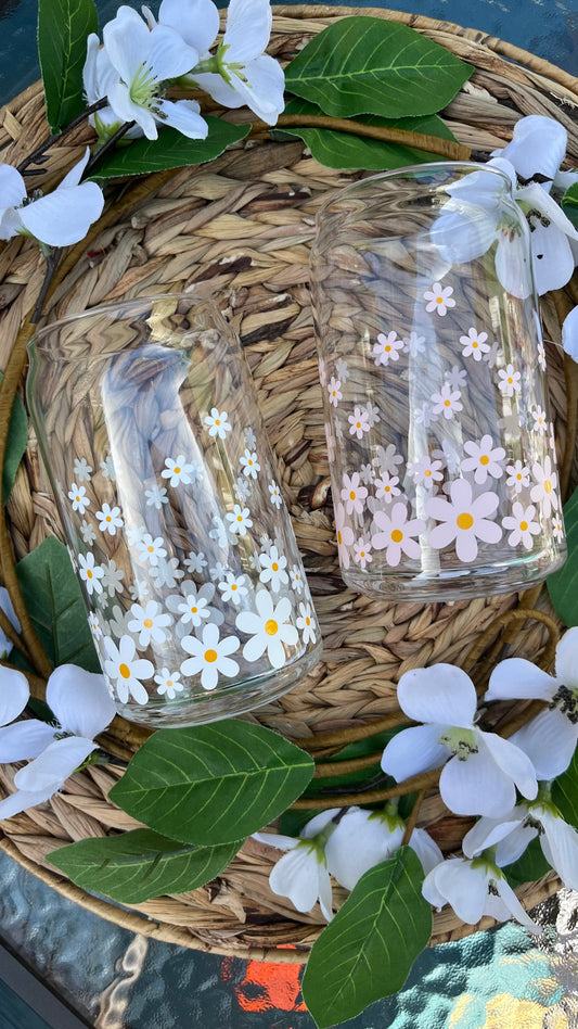 Daisies glass cup