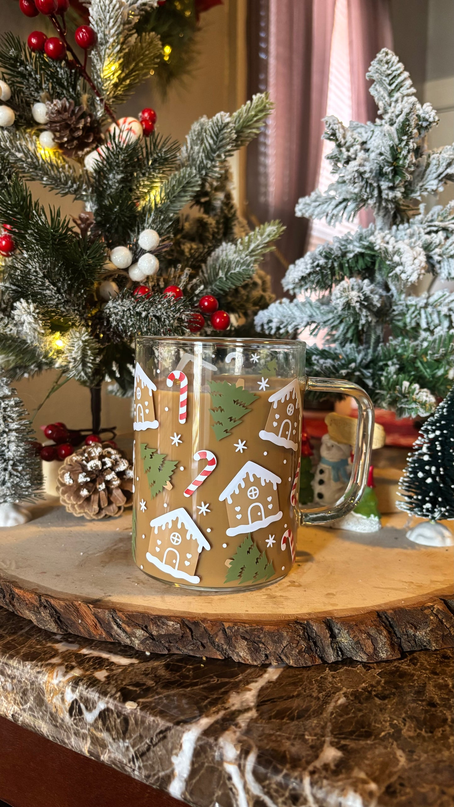 Gingerbread house glass mug