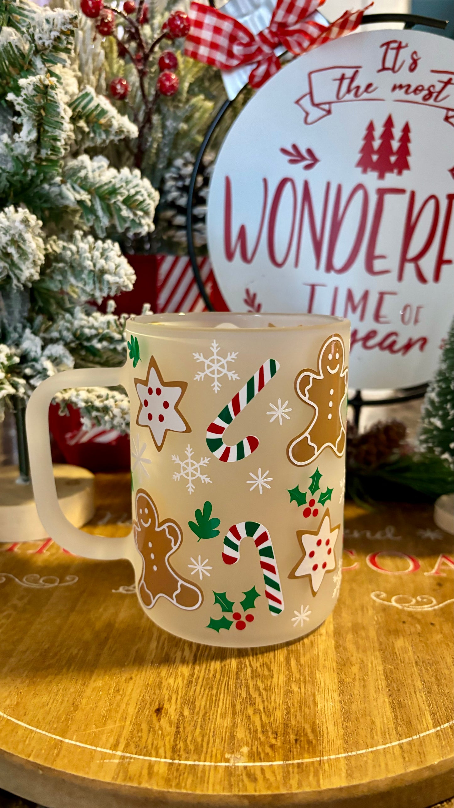 Gingerbread Christmas glass mug