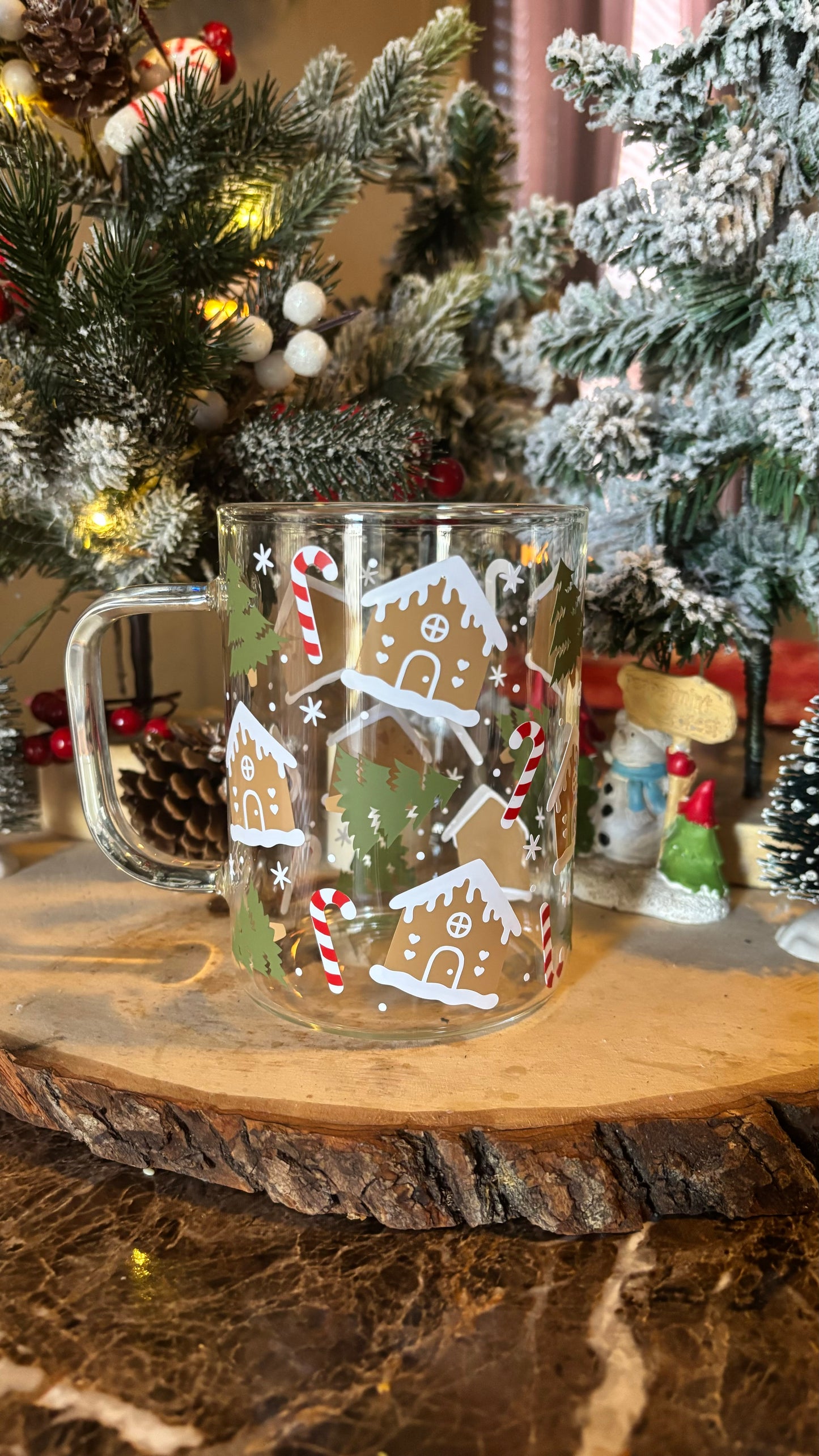 Gingerbread house glass mug