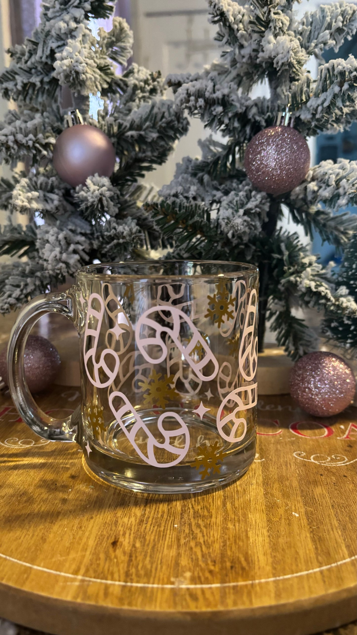 Pinkmas candy canes glass mug