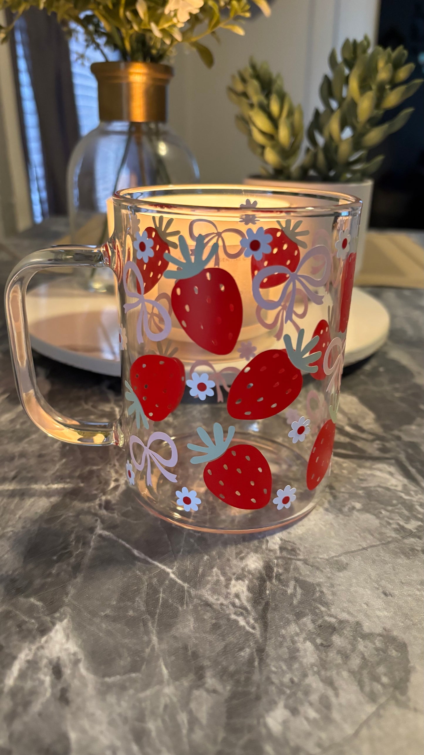 Strawberry bows glass mug