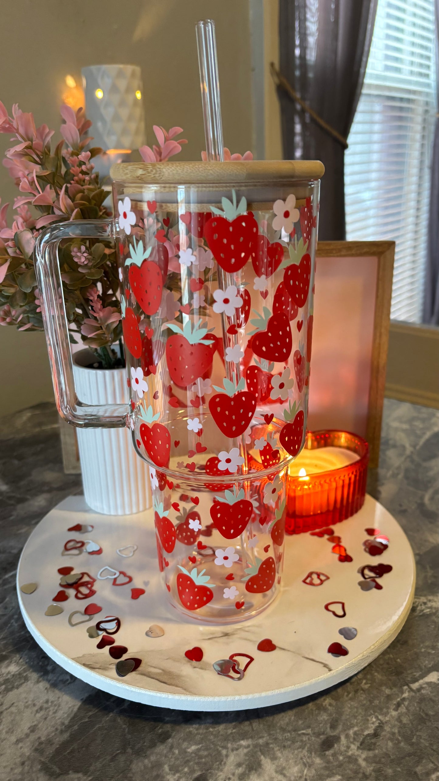 Strawberry hearts glass tumbler