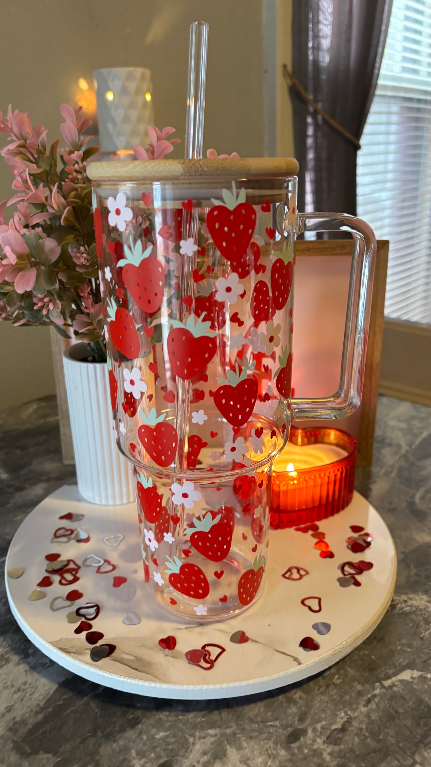 Strawberry hearts glass tumbler