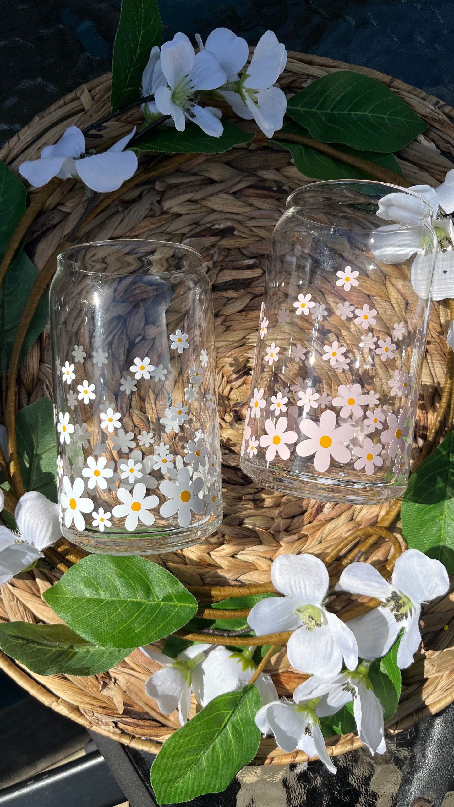 Daisies glass cup