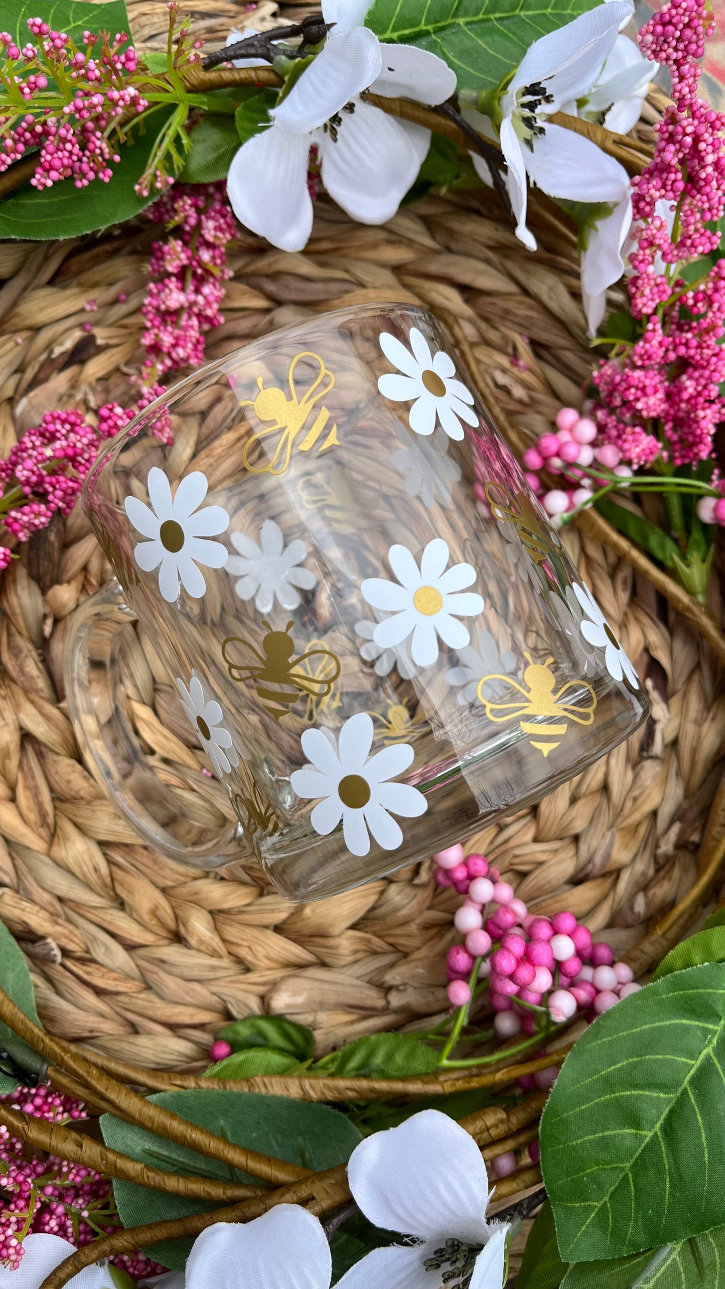 Honey bee Daisy glass mug