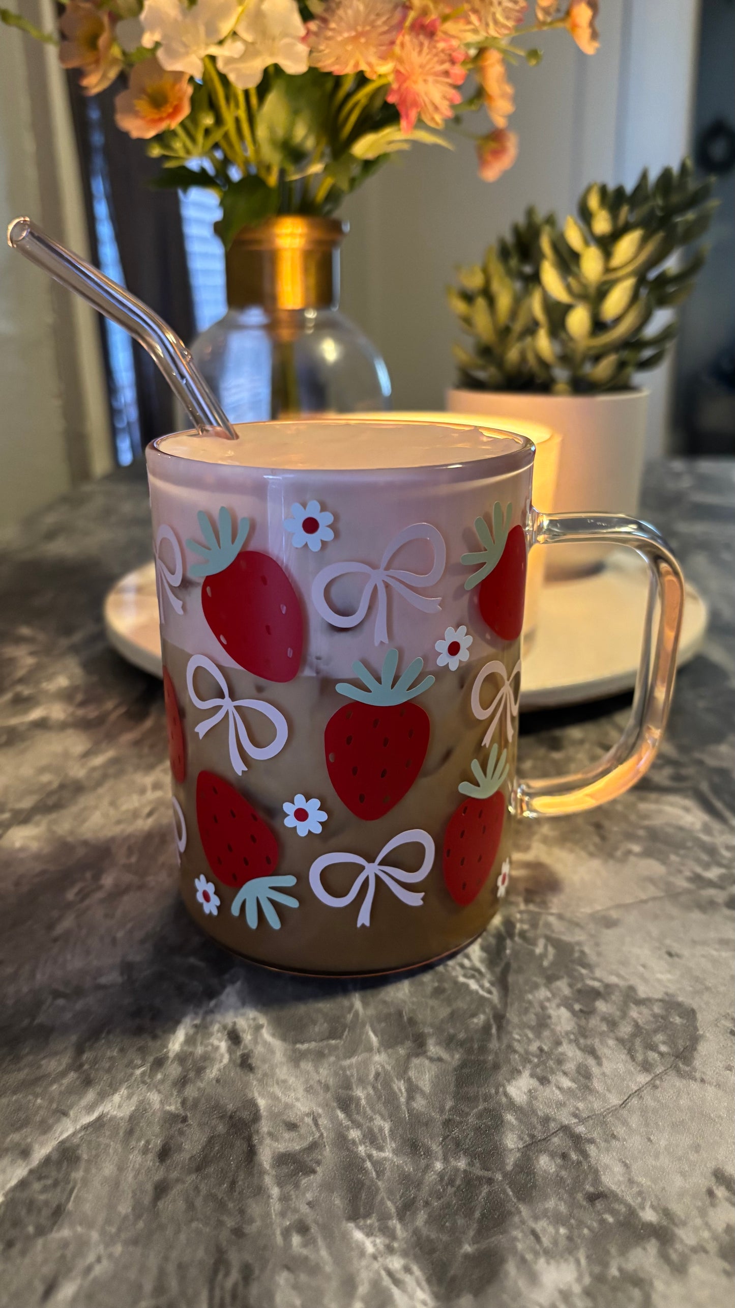 Strawberry bows glass mug