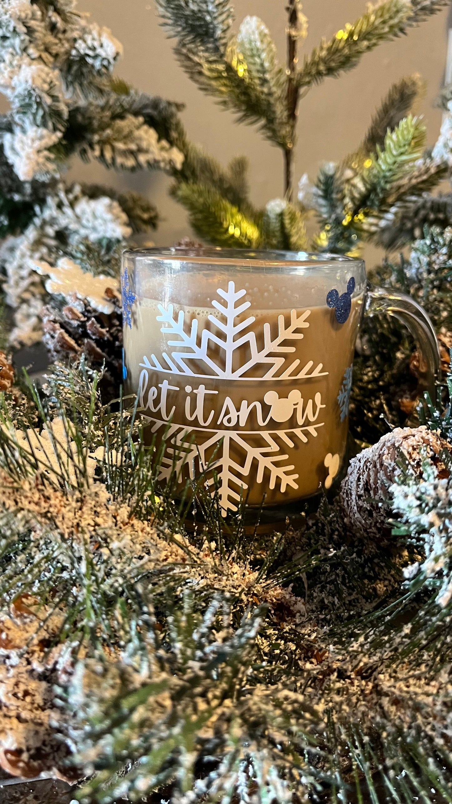 Let it snow glass mug