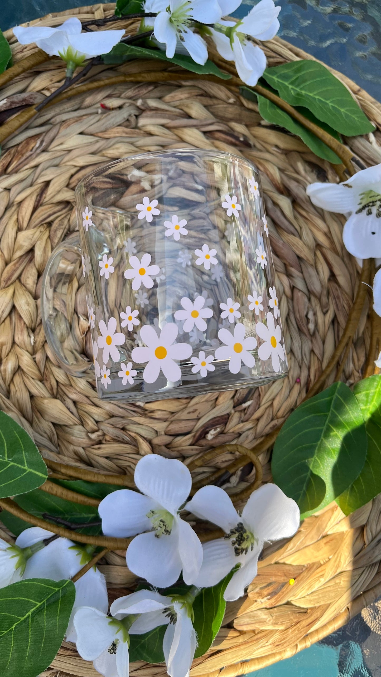 Daisies glass mug