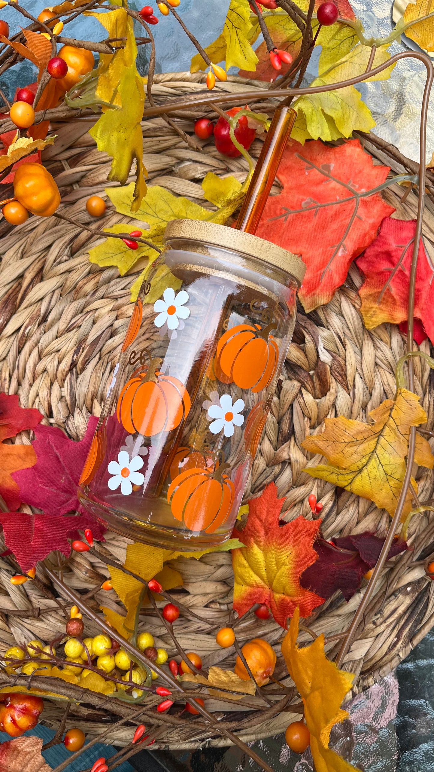 Pumpkin daisies glass