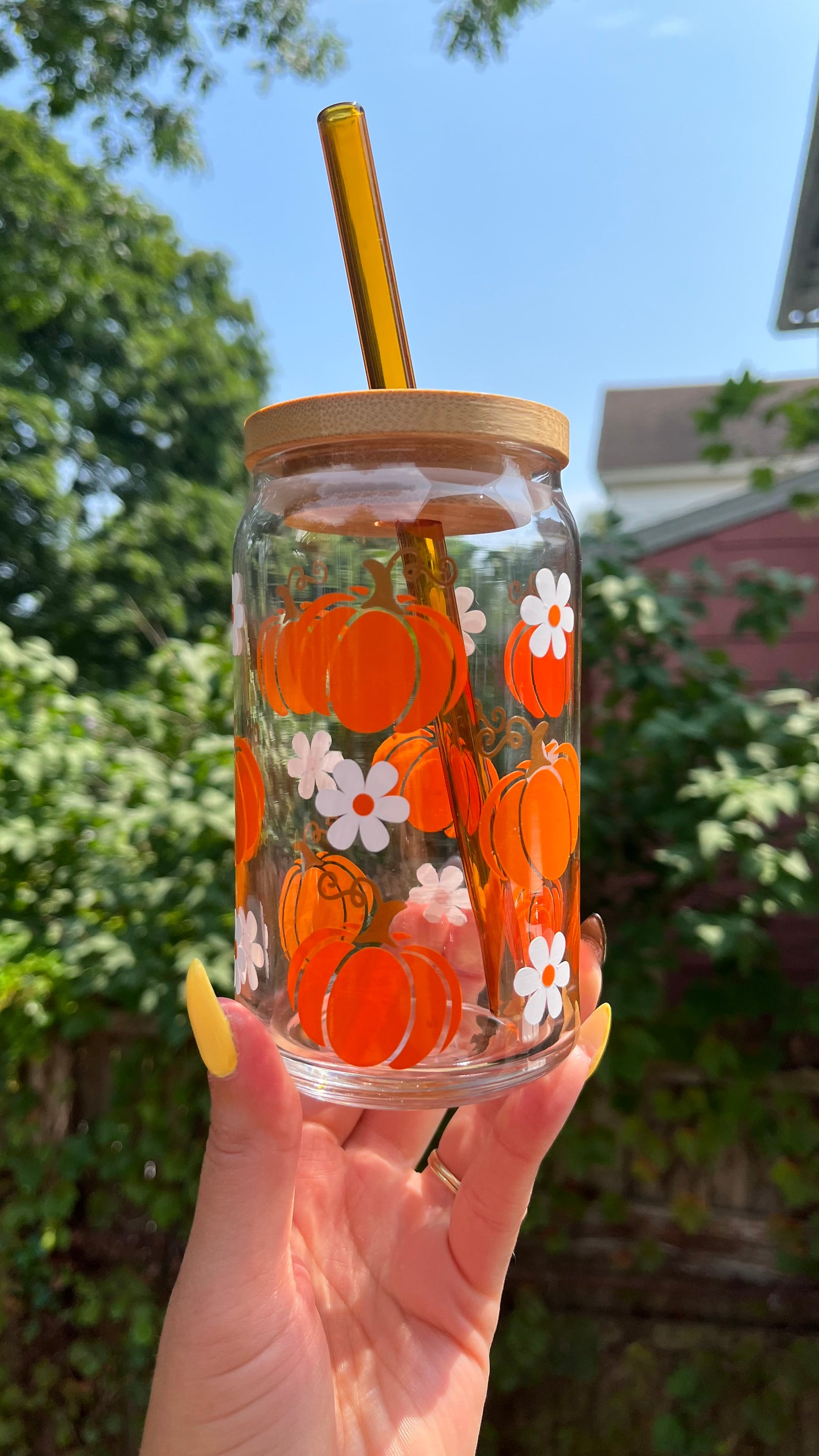 Pumpkin daisies glass