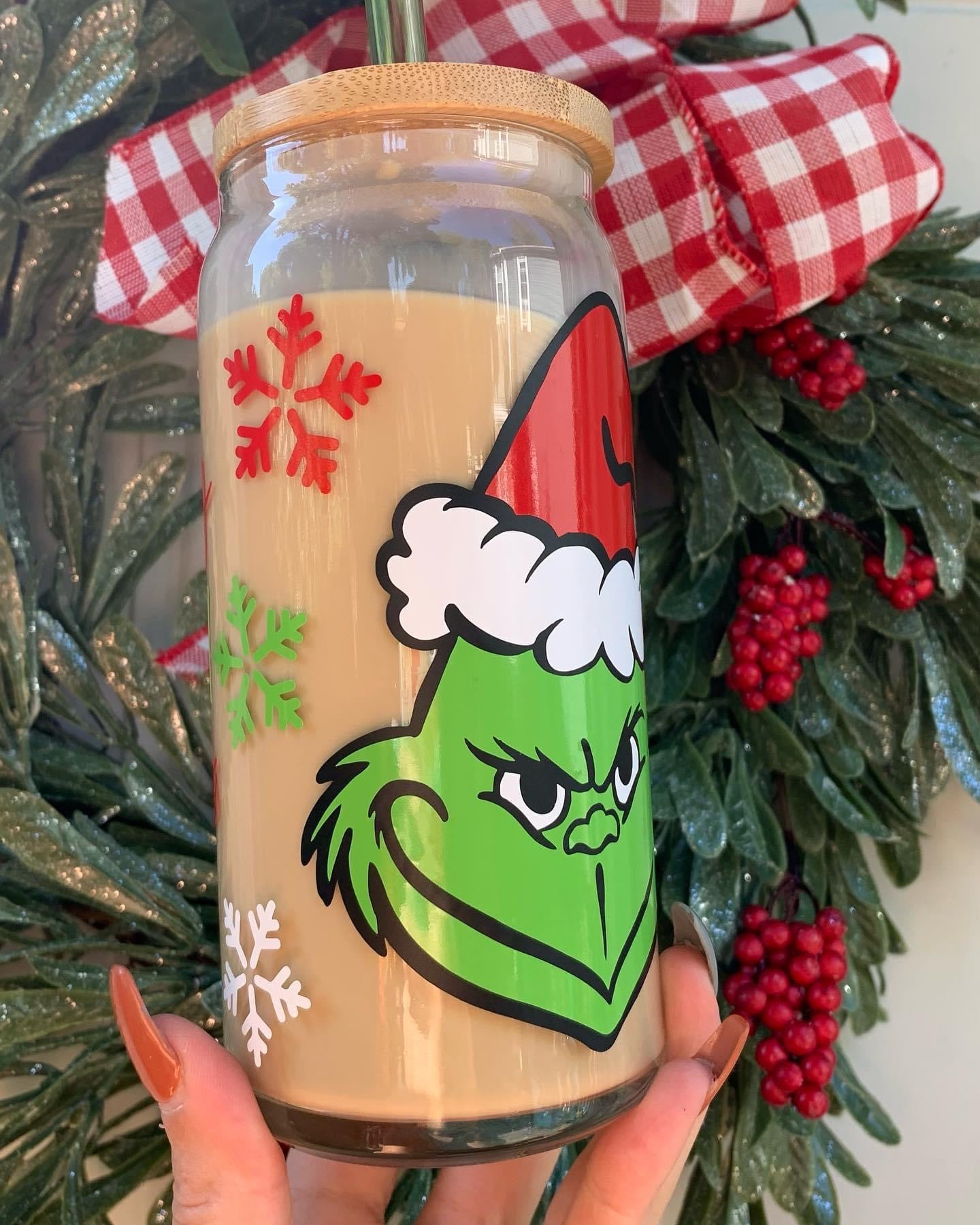 The grinch glass cup