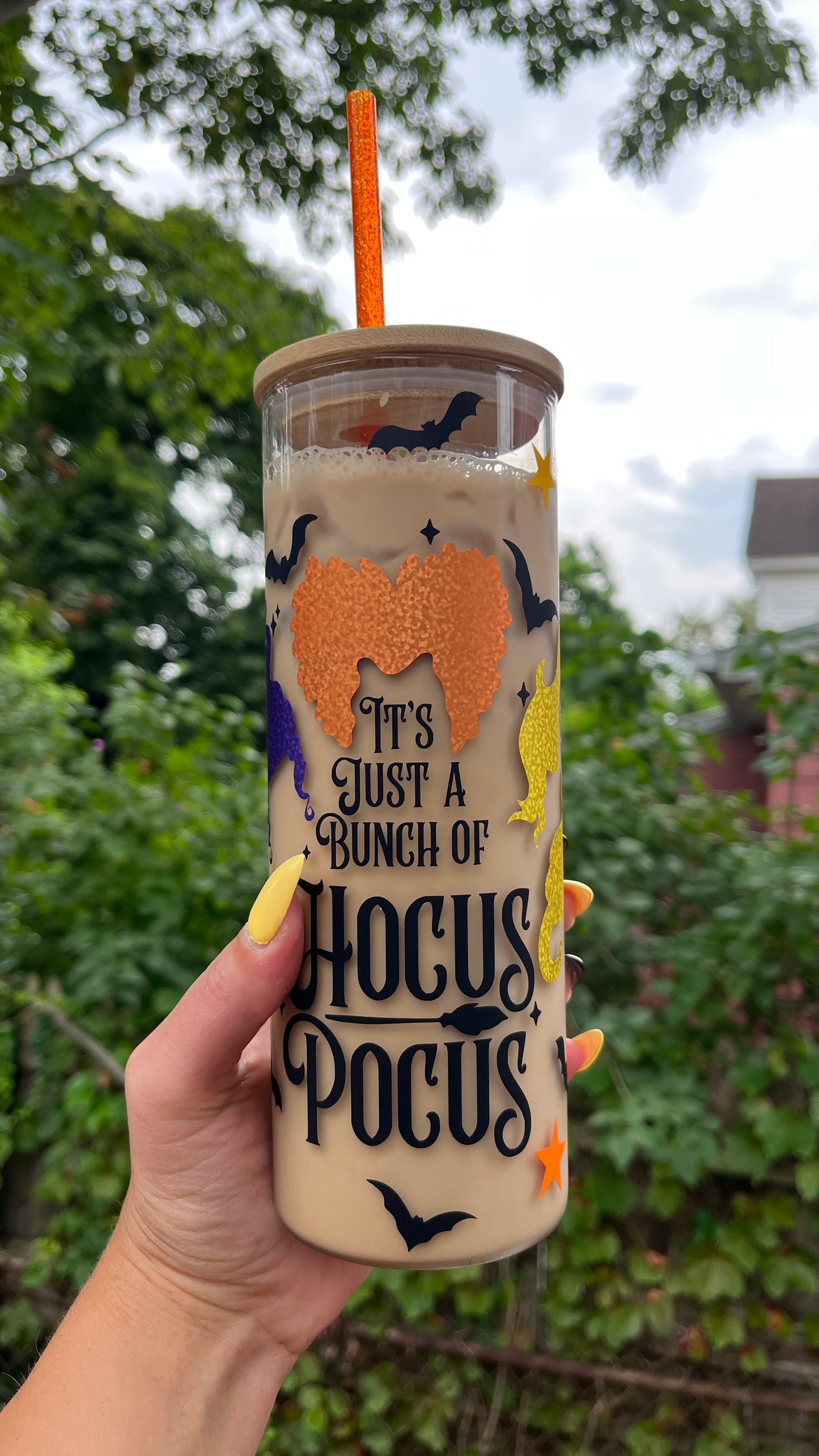 A bunch of hocus pocus 25oz glass