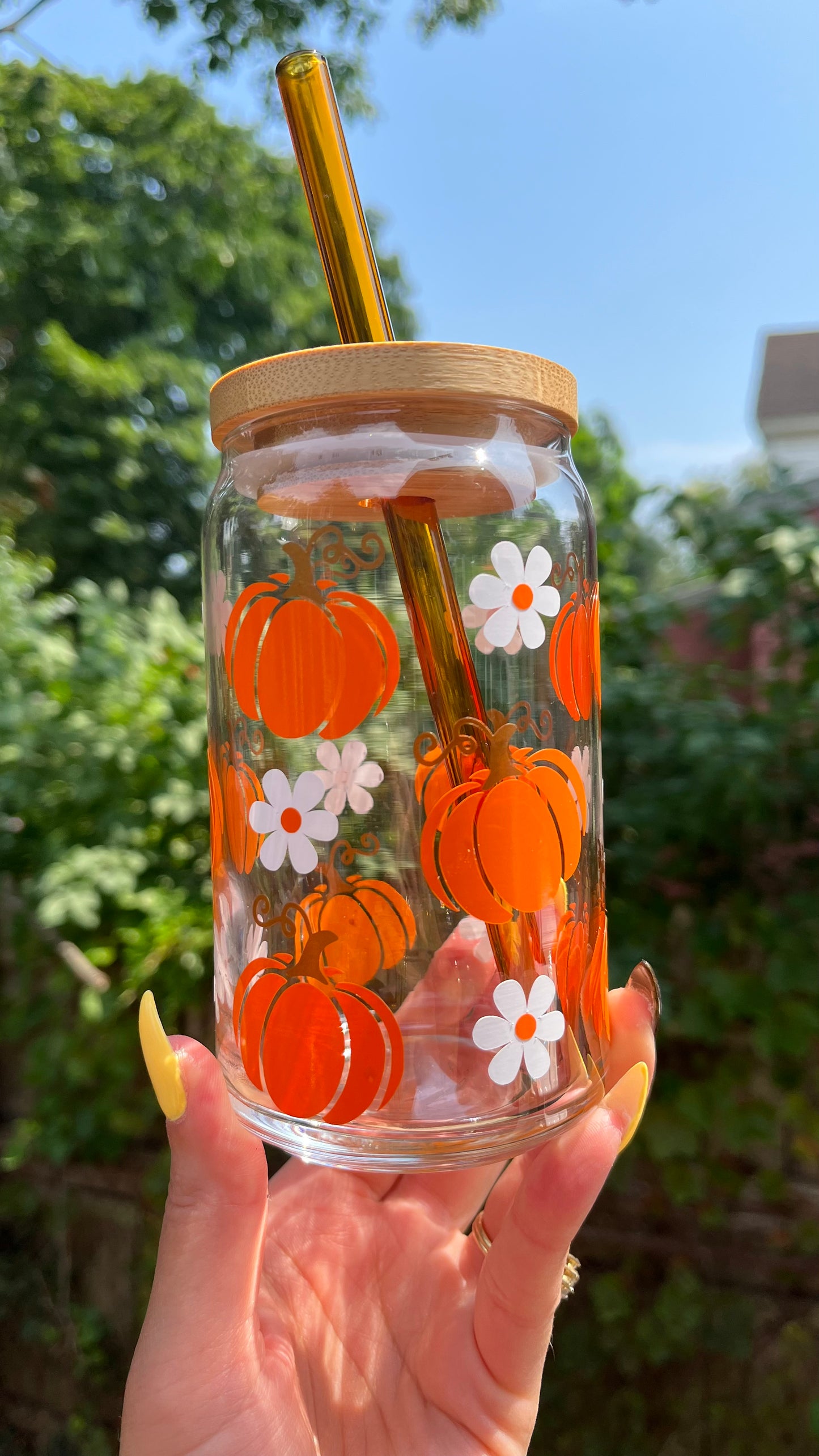 Pumpkin daisies glass