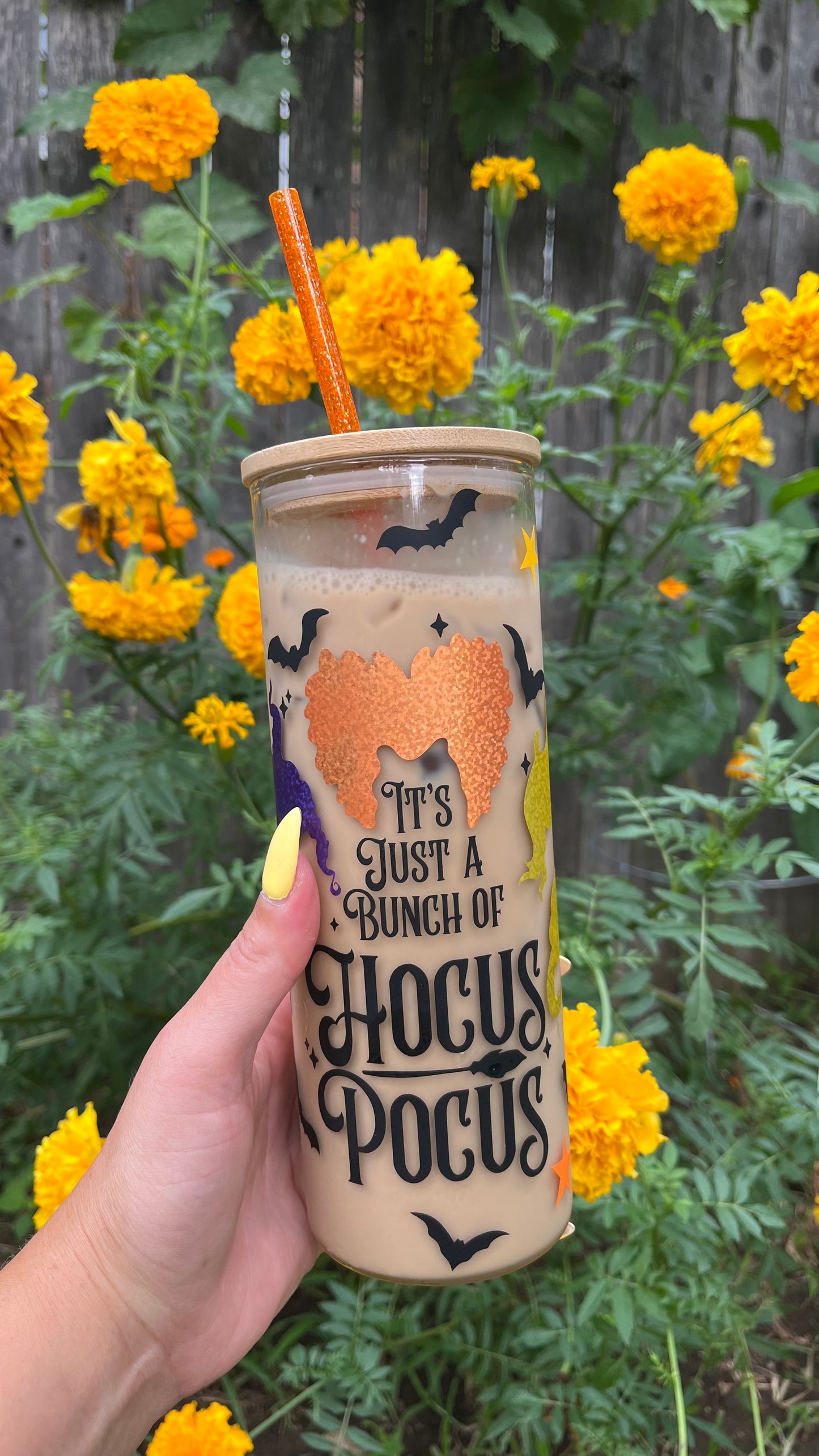 A bunch of hocus pocus 25oz glass