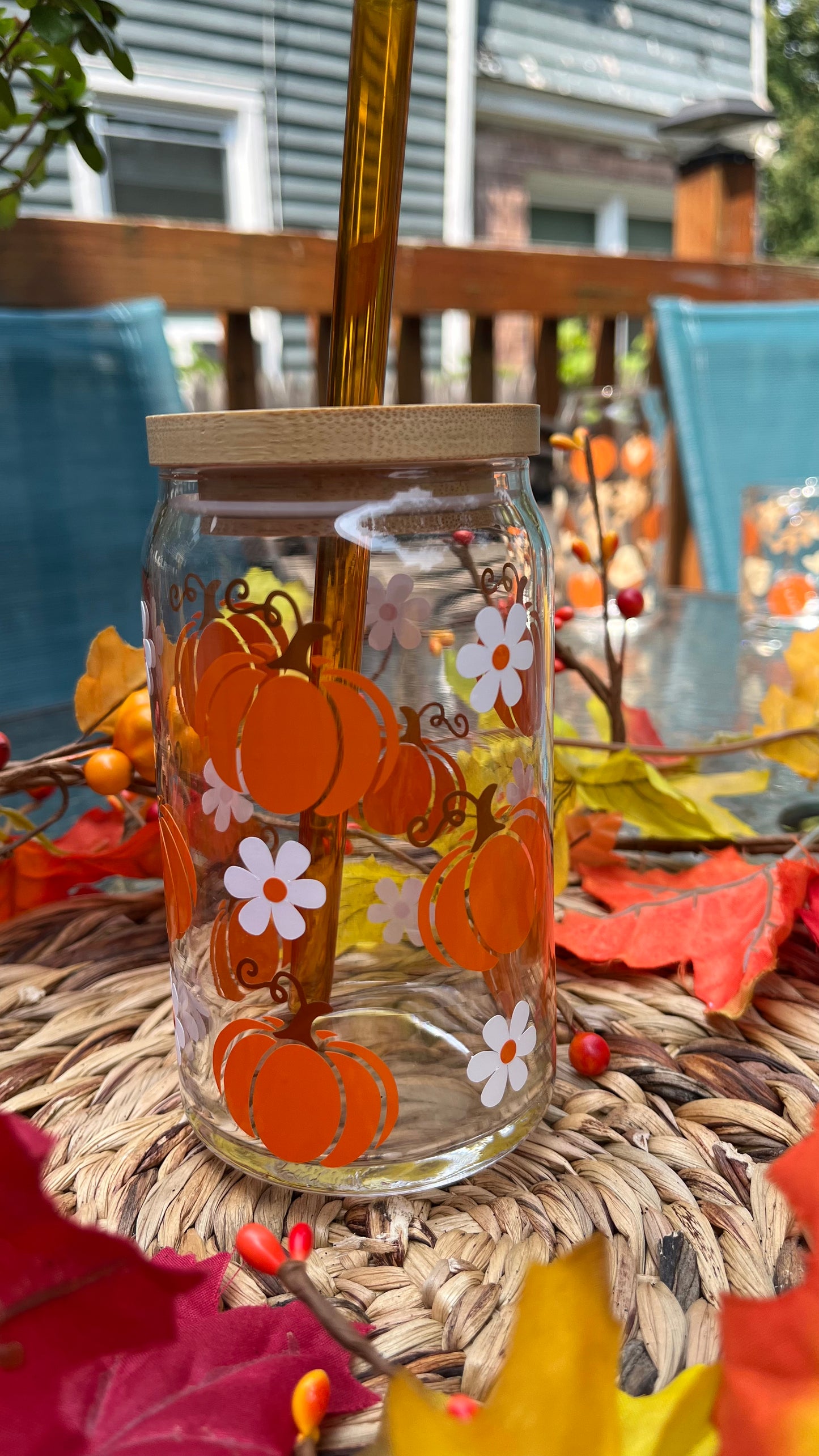 Pumpkin daisies glass