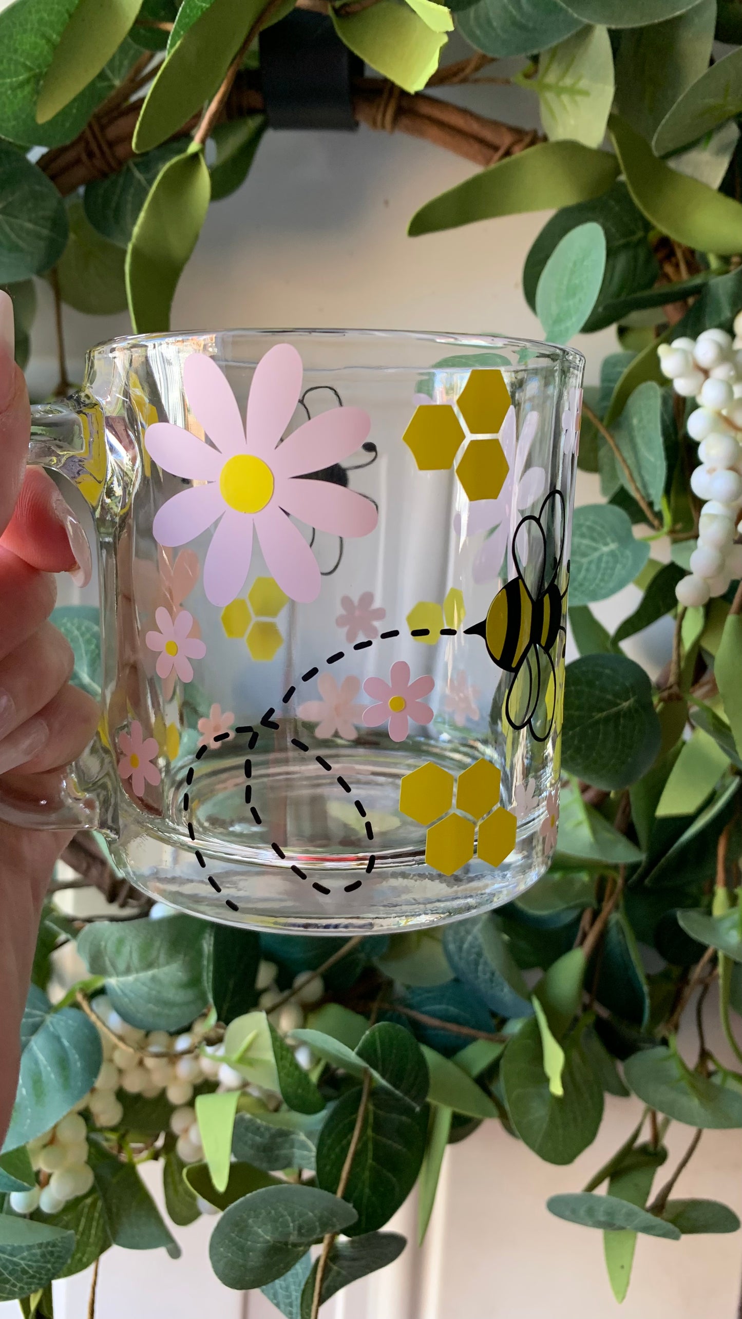 Daisy honey bee mug