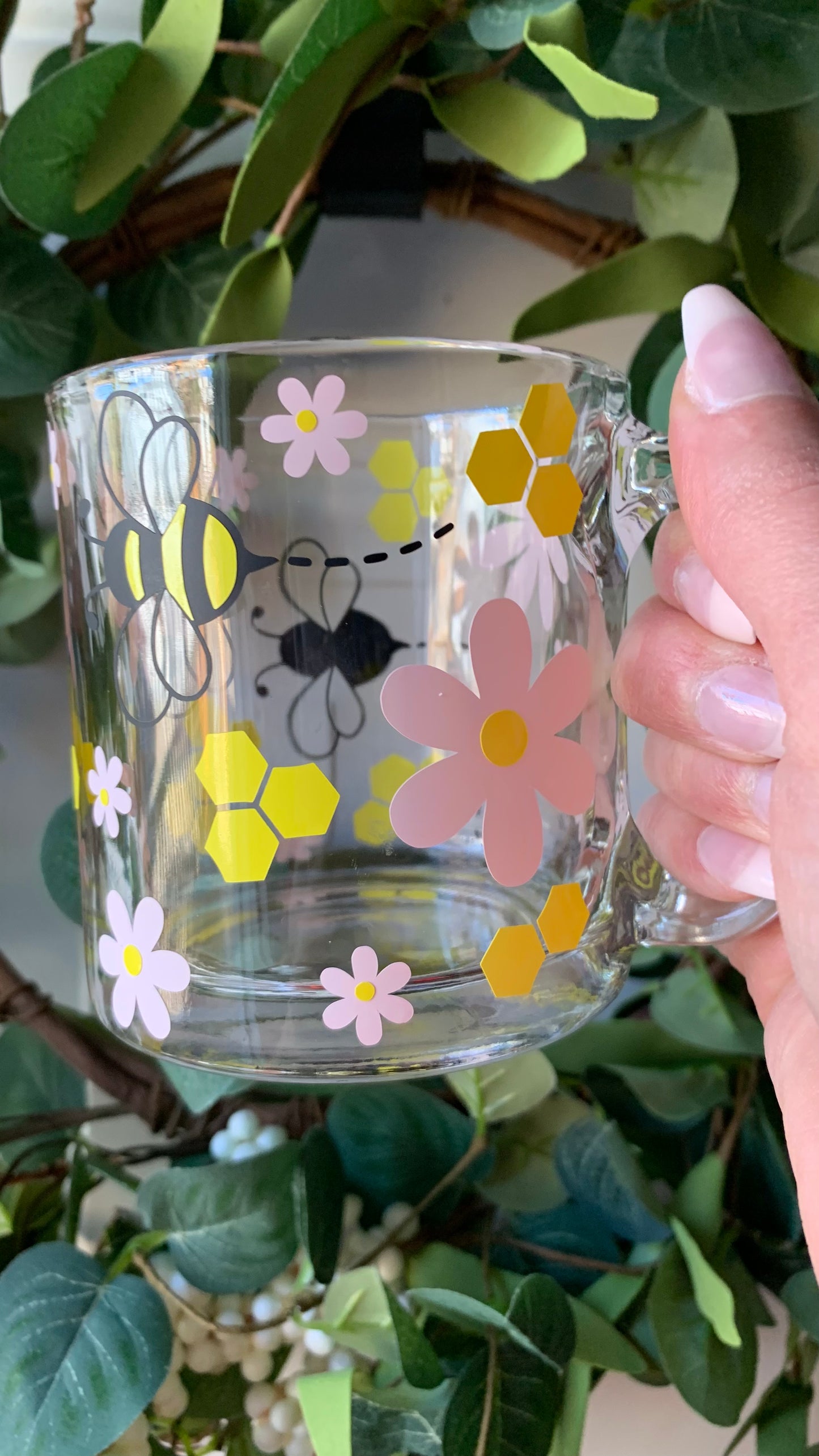 Daisy honey bee mug