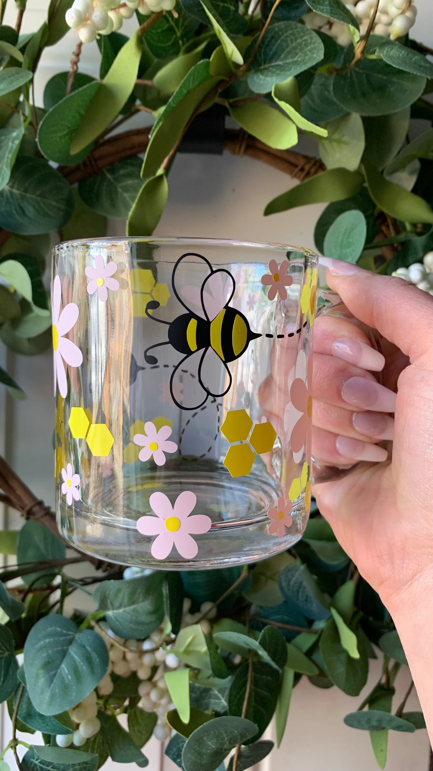 Daisy honey bee mug