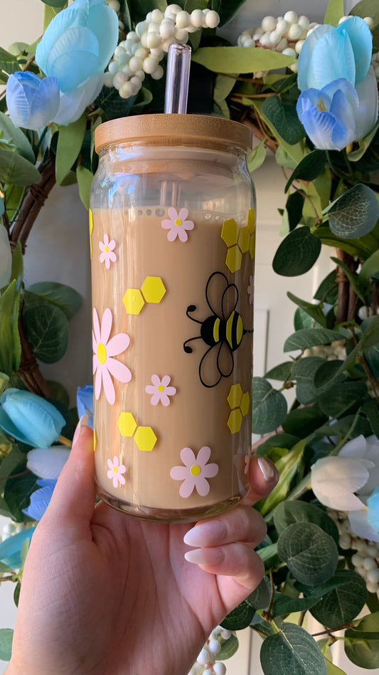 Daisy honey bee glass