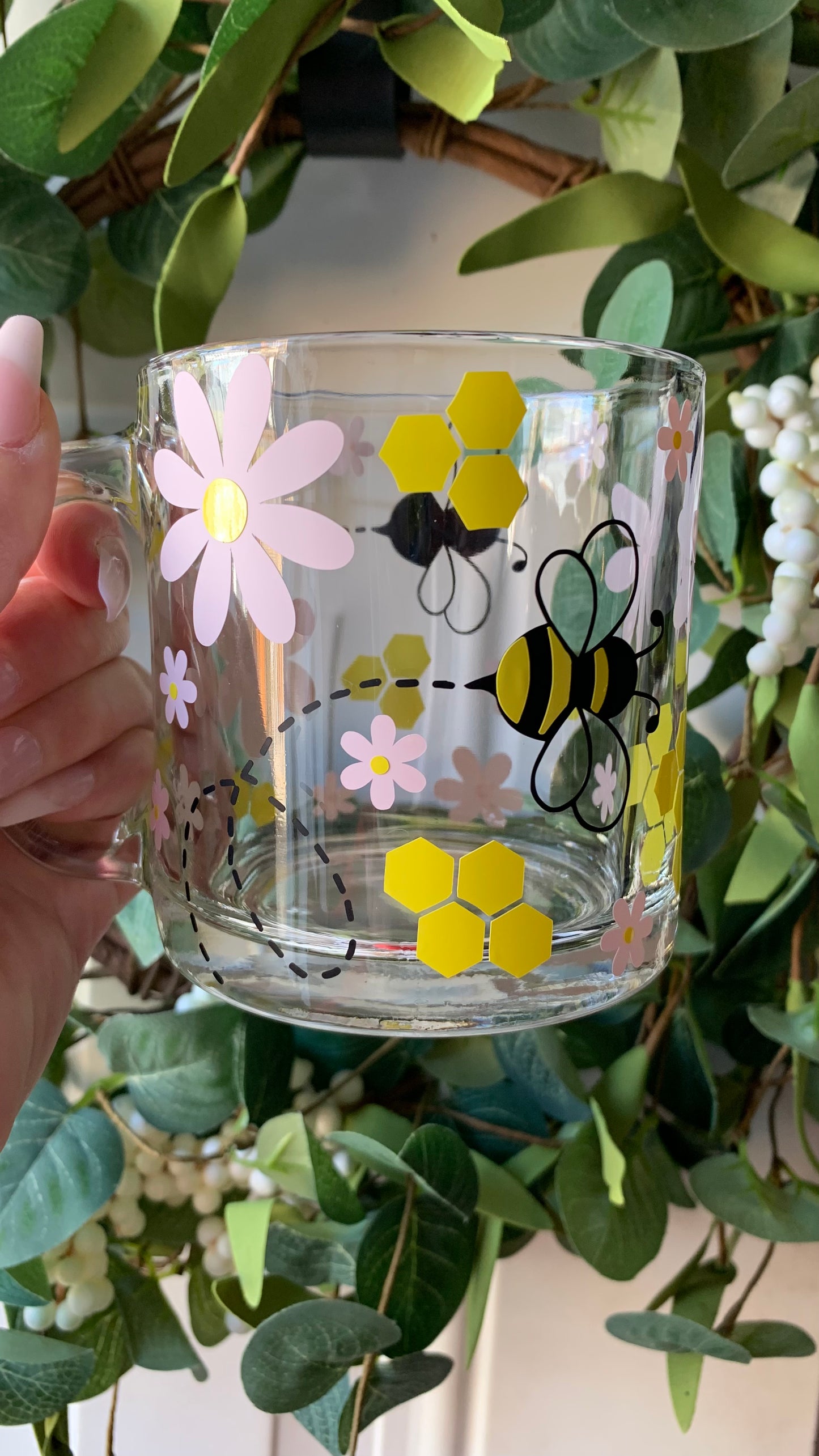 Daisy honey bee mug